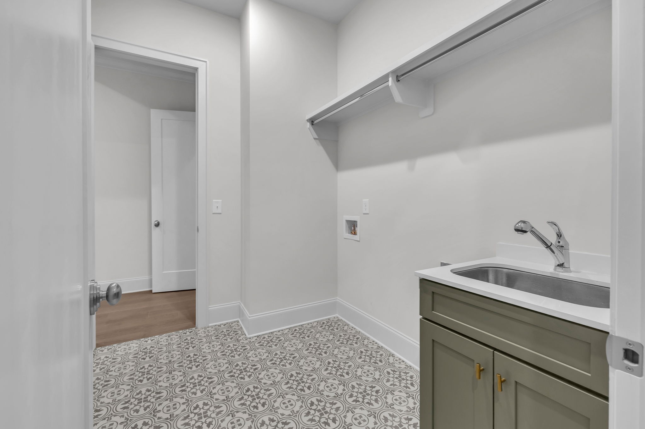 311 Stephens Valley Blvd