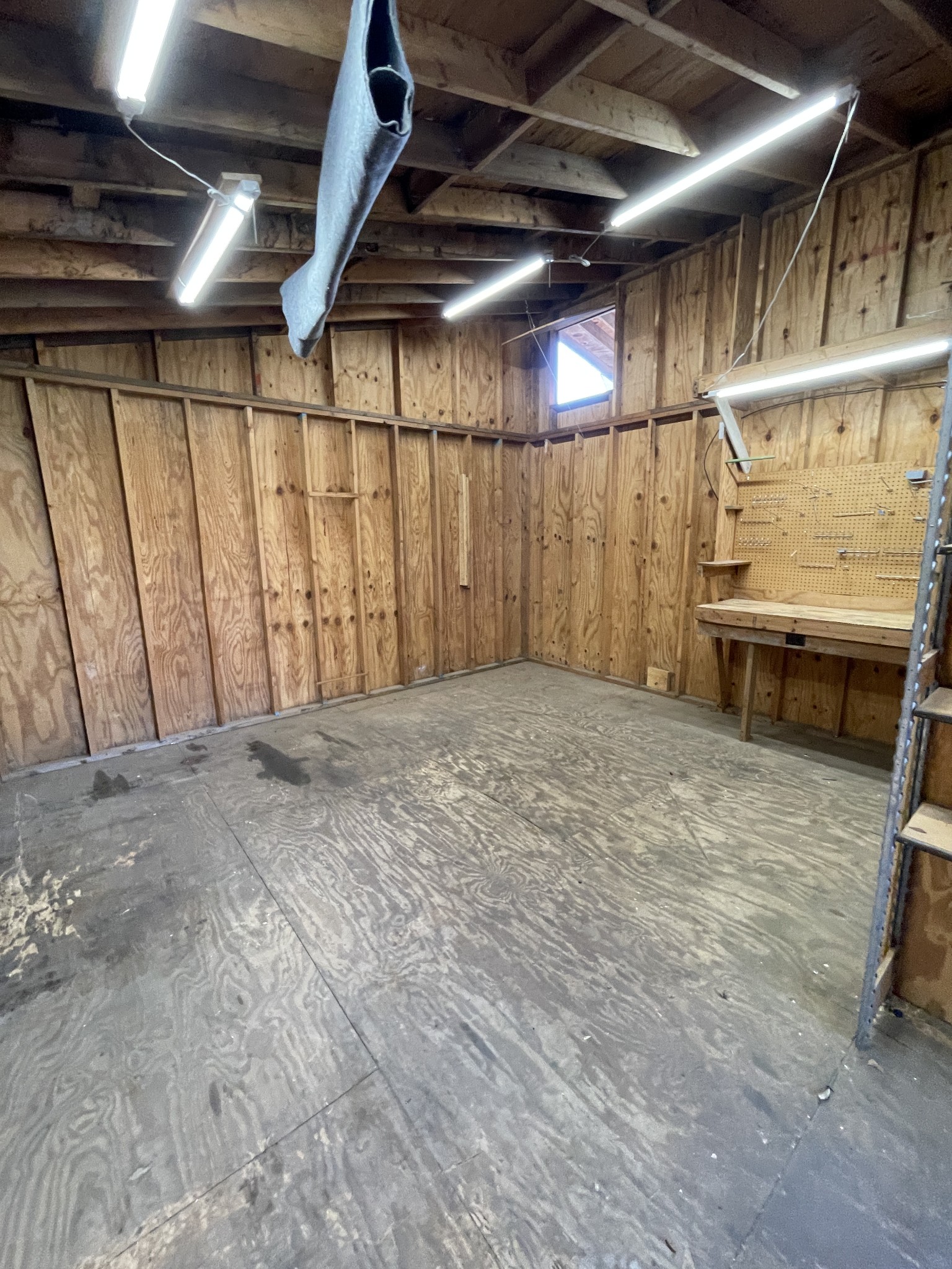 321 E Lytle St
