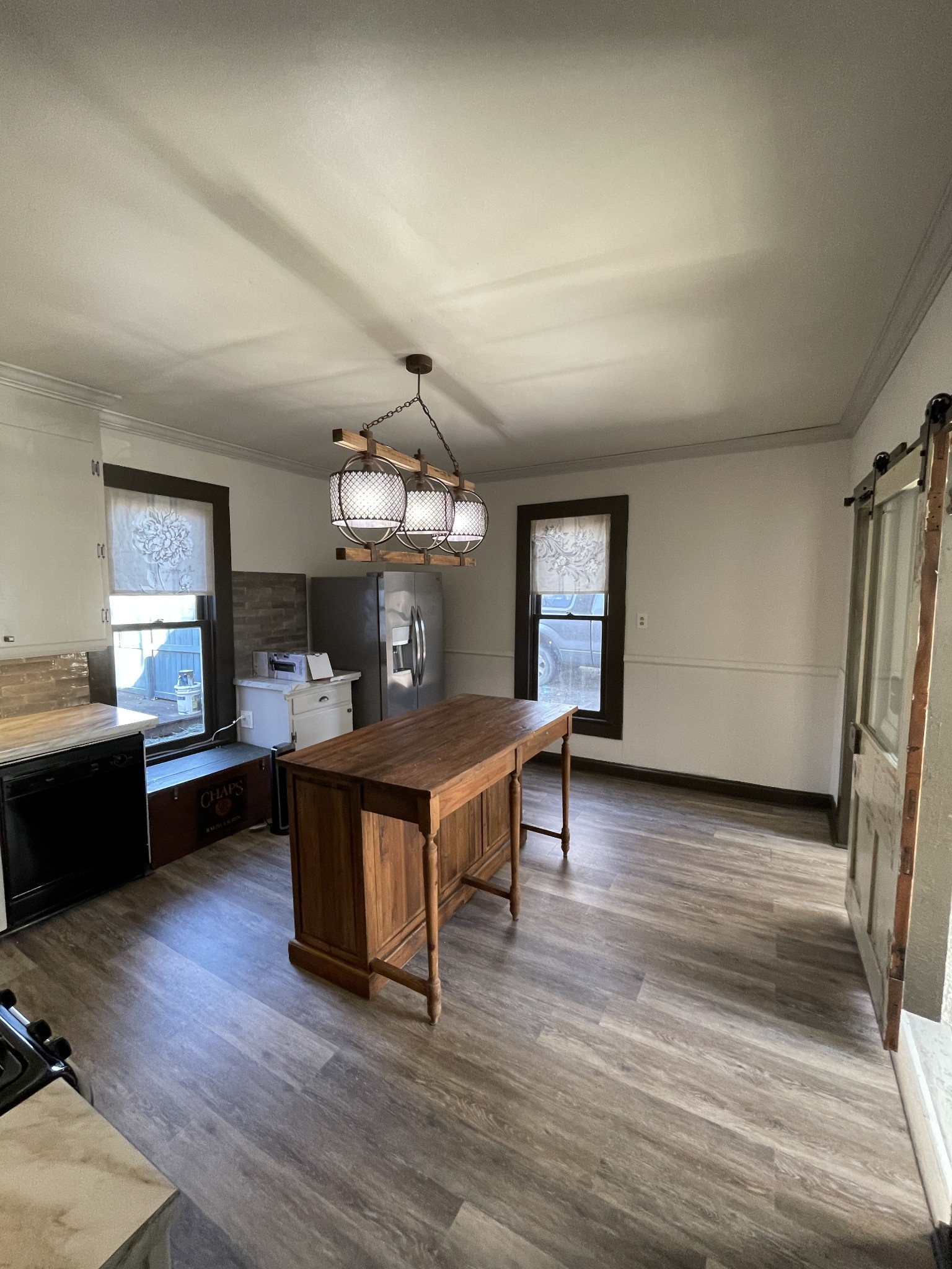 321 E Lytle St