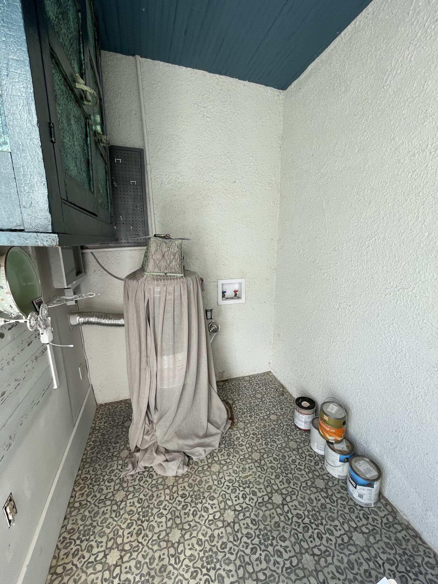 321 E Lytle St