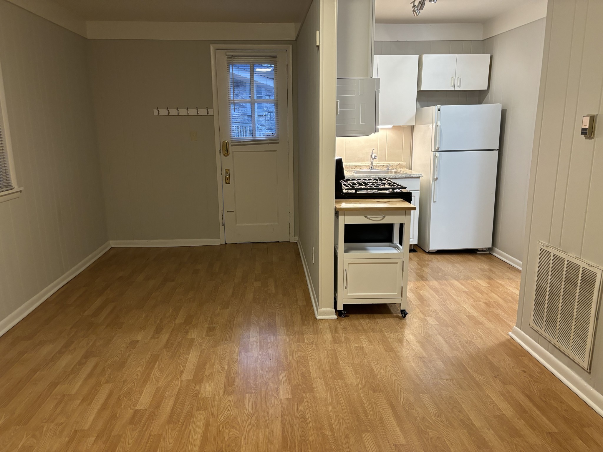 206 Elmington Ave Unit: C