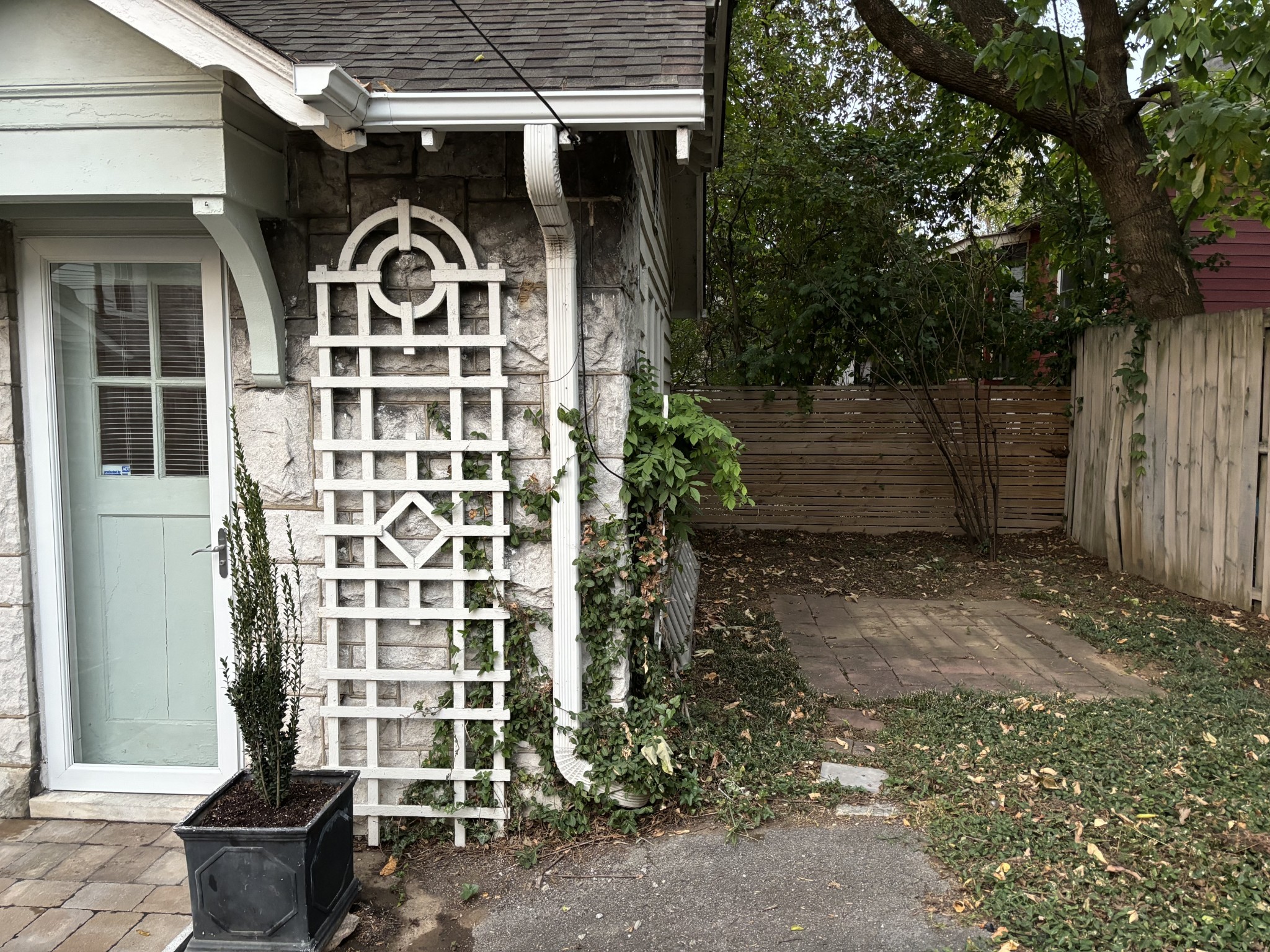 206 Elmington Ave Unit: C