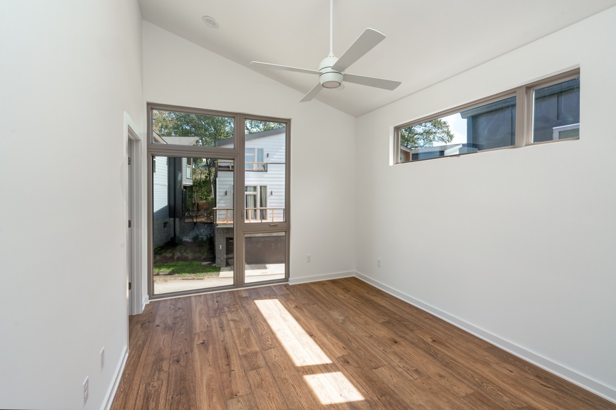 3075 Edwin Cir