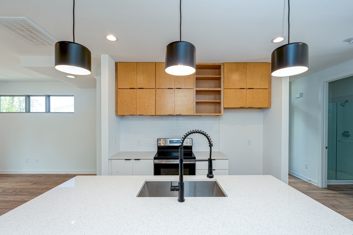 3075 Edwin Cir