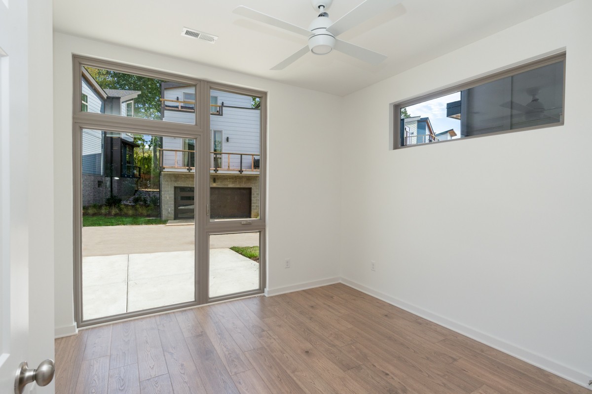 3075 Edwin Cir