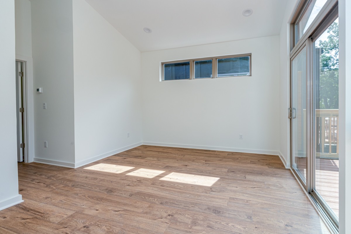 3075 Edwin Cir