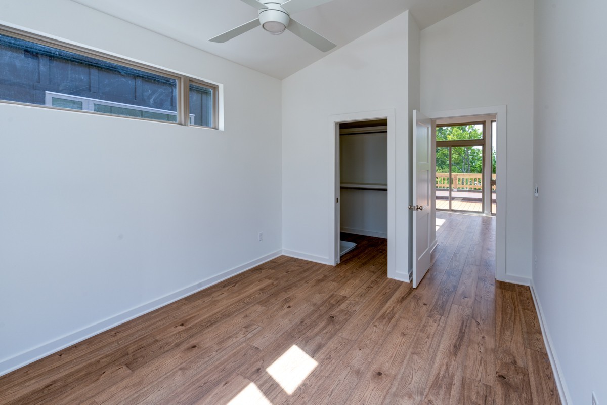 3075 Edwin Cir