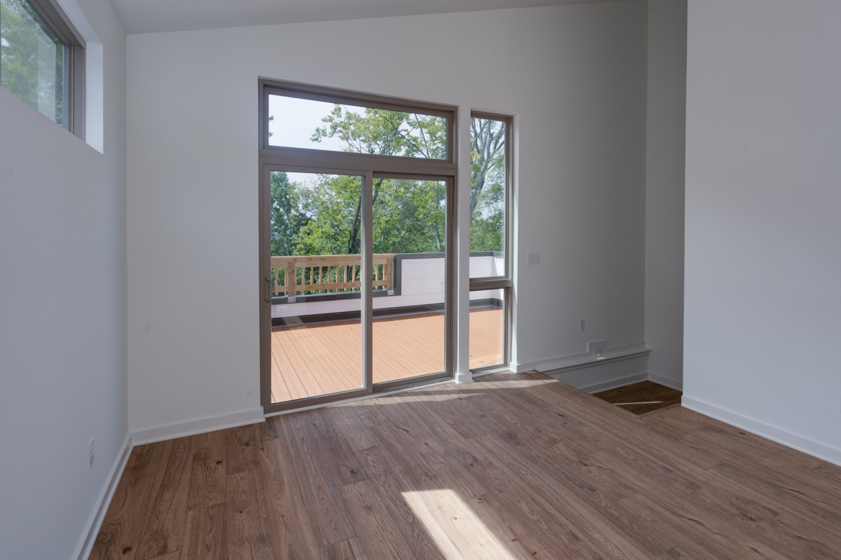 3075 Edwin Cir