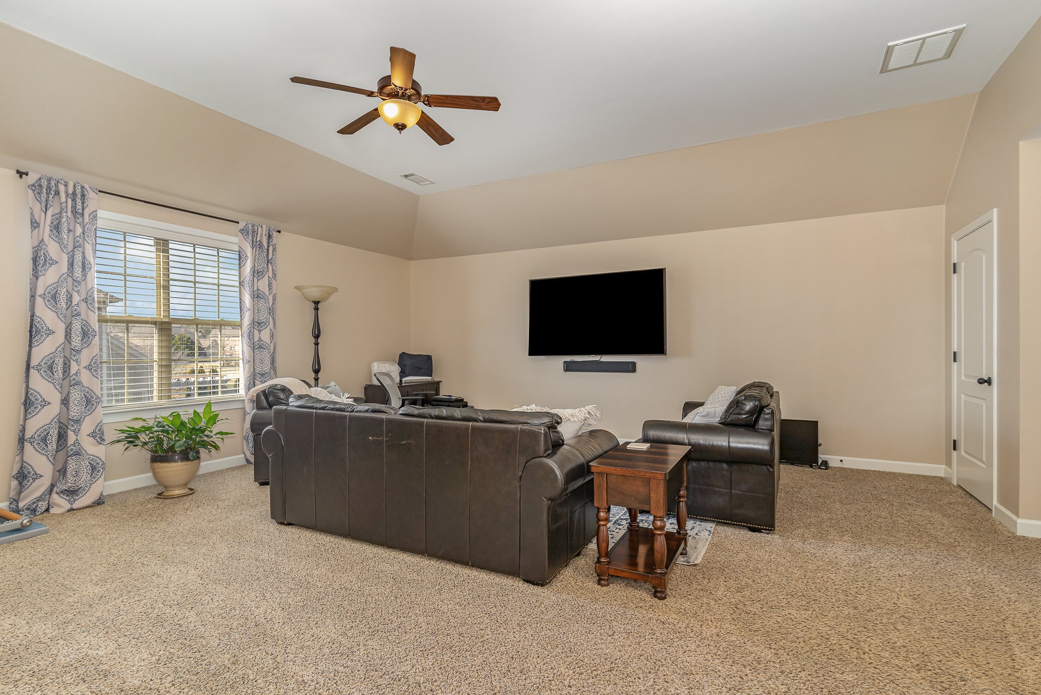 6053 Stags Leap Way