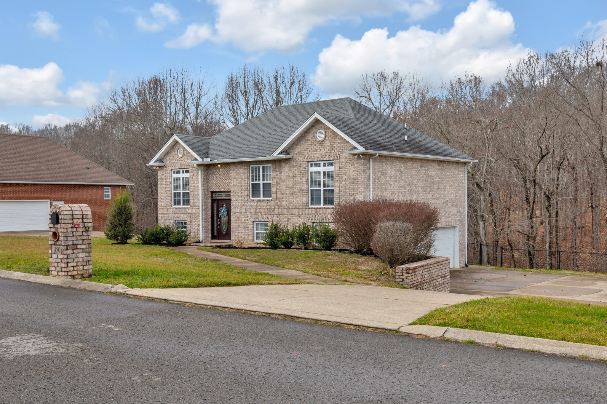 1350 Grassland Dr