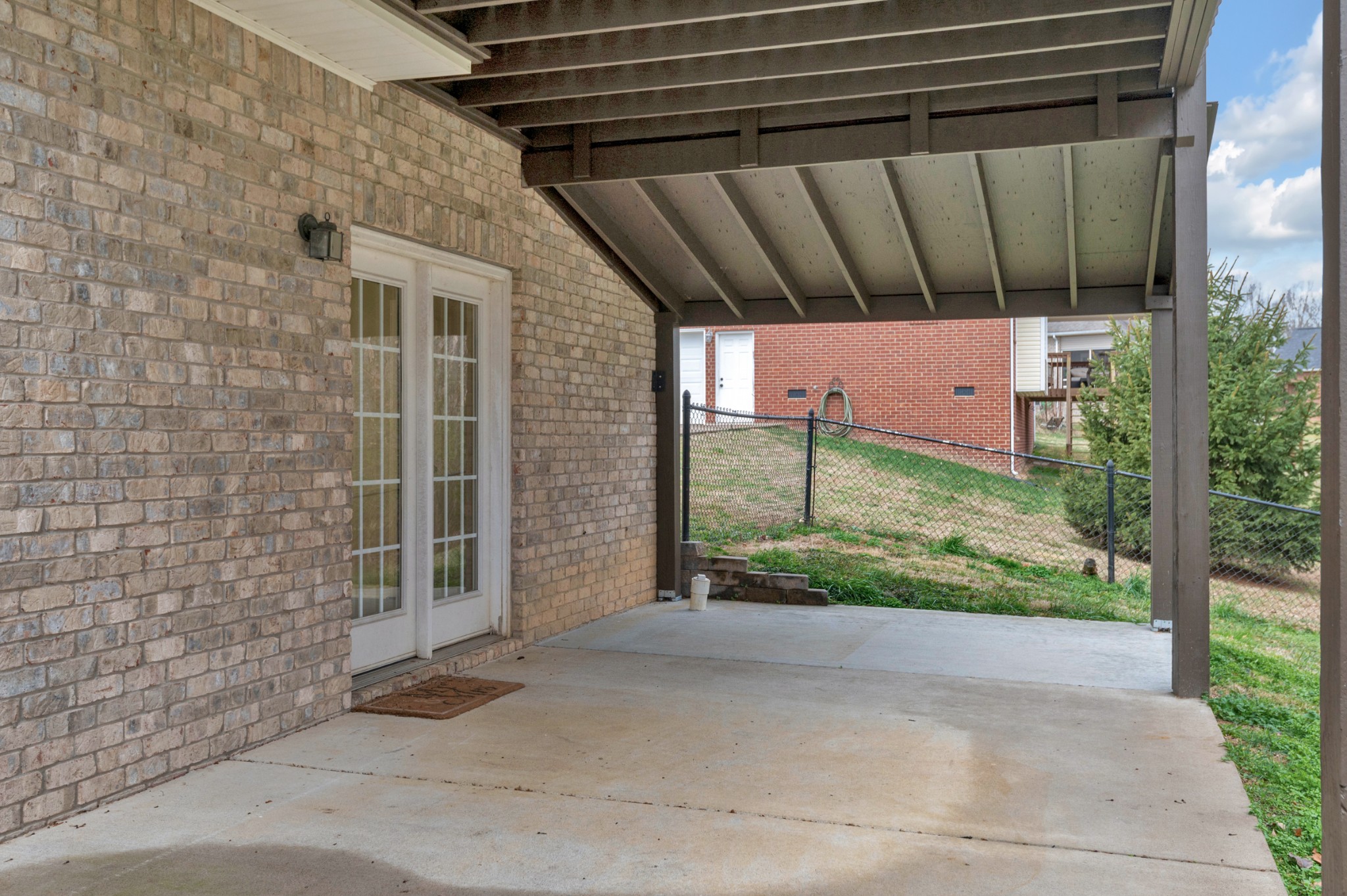 1350 Grassland Dr