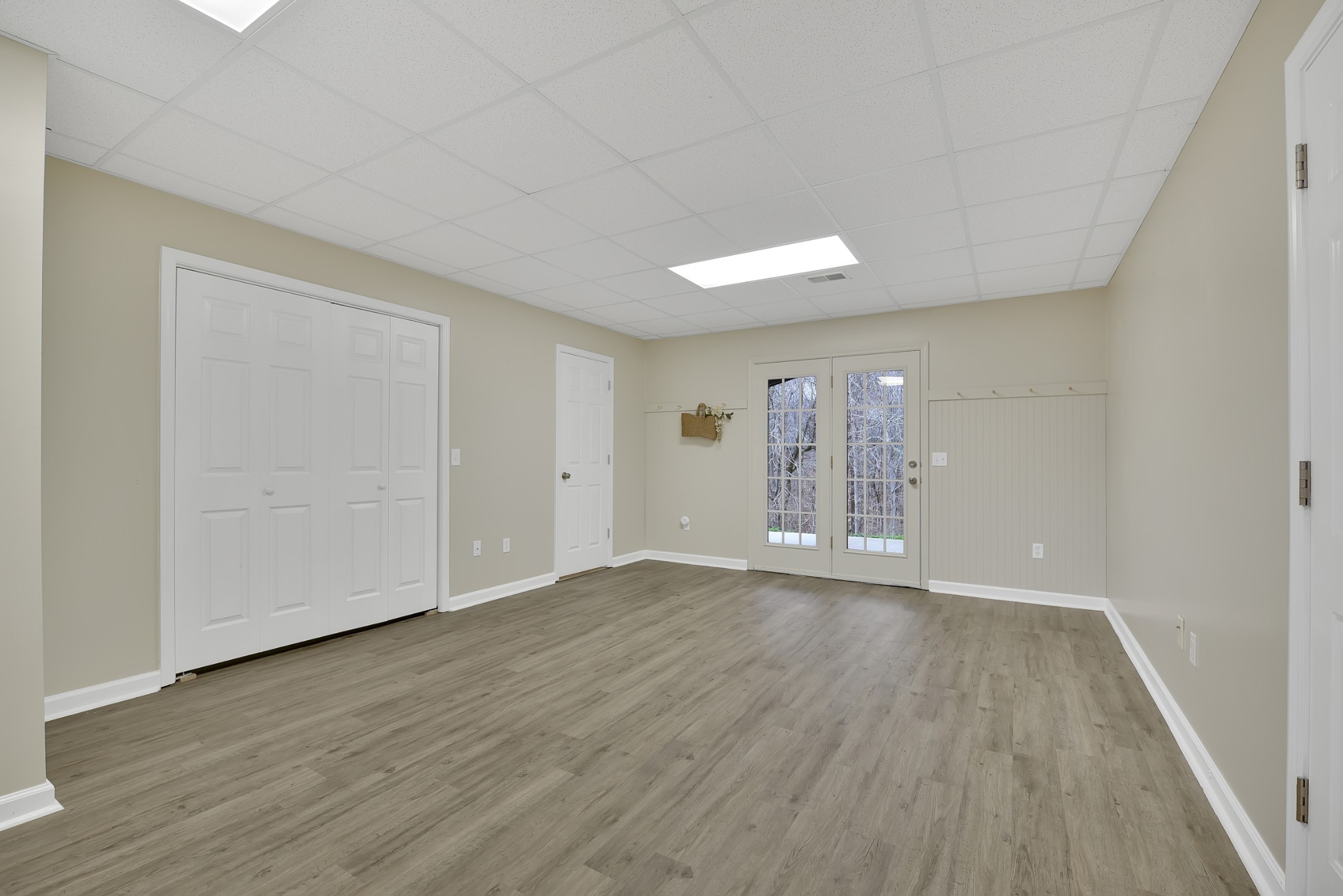 1350 Grassland Dr