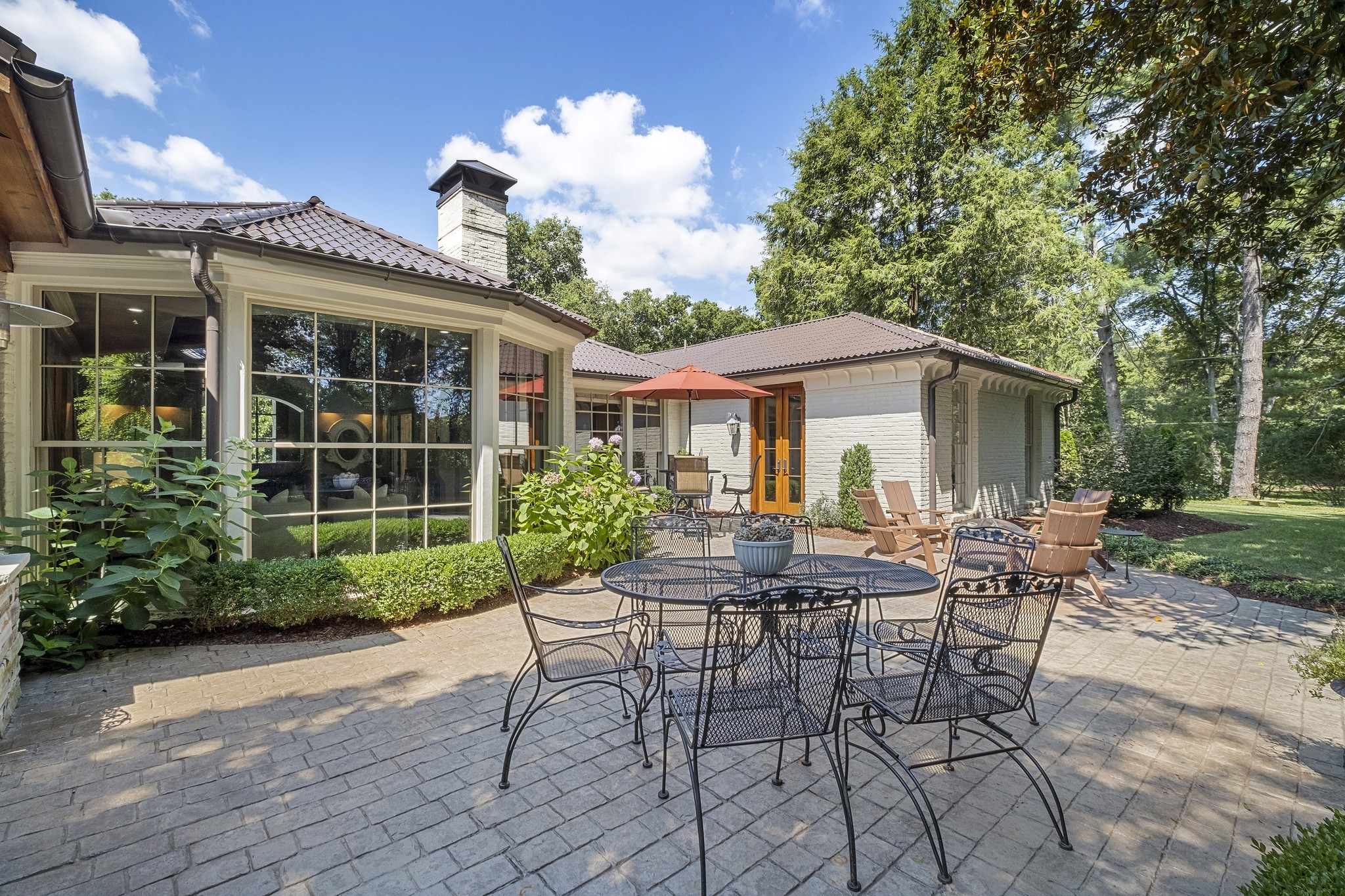 110 Lynnwood Ter