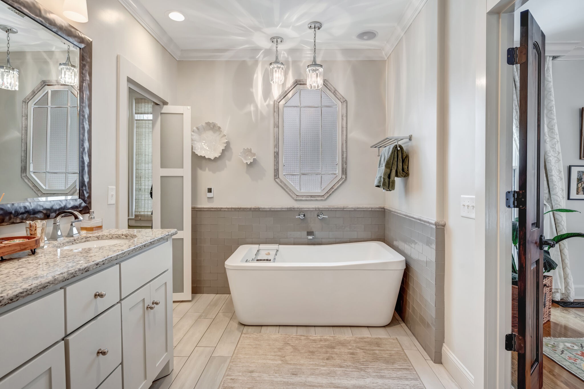 110 Lynnwood Ter