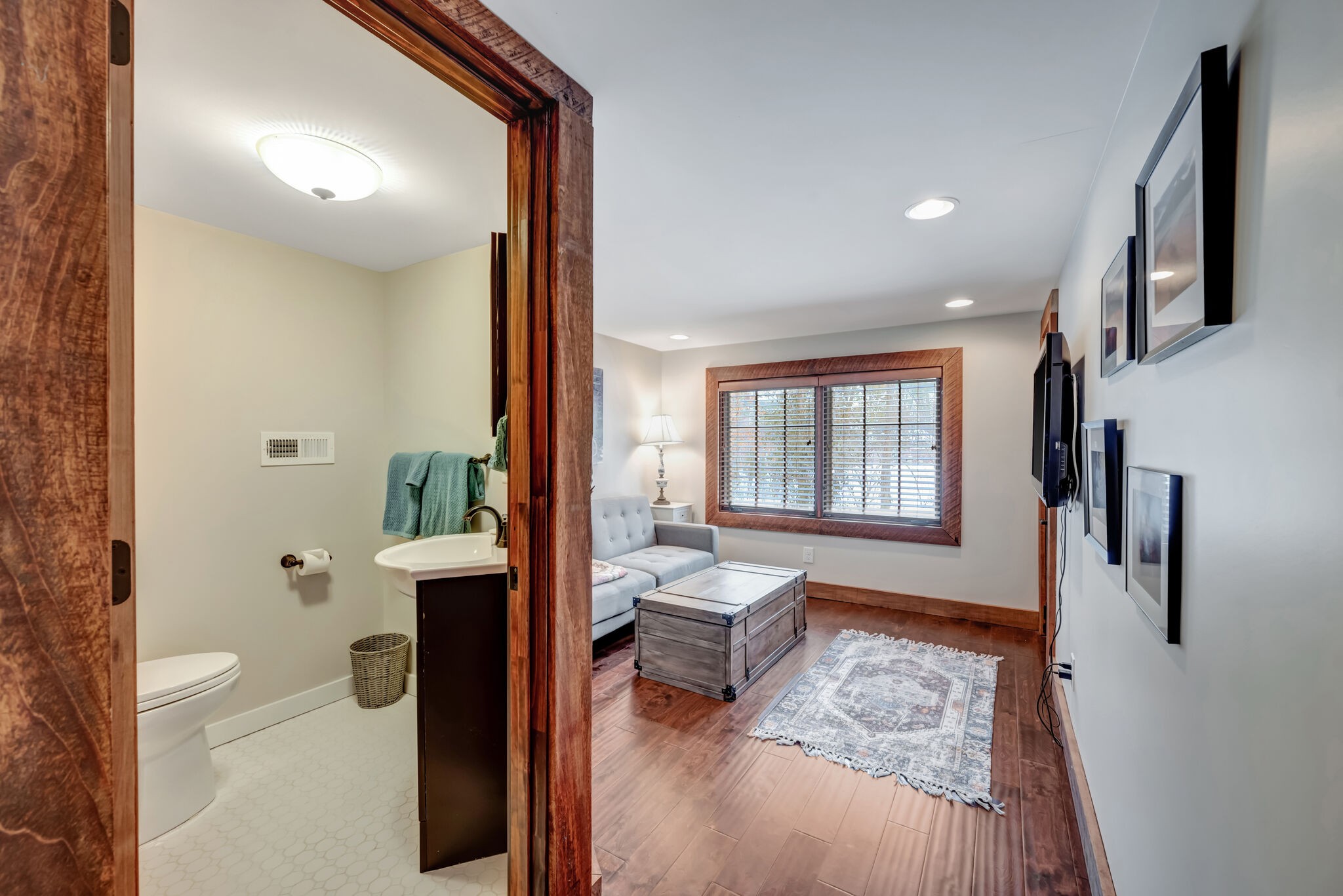 110 Lynnwood Ter