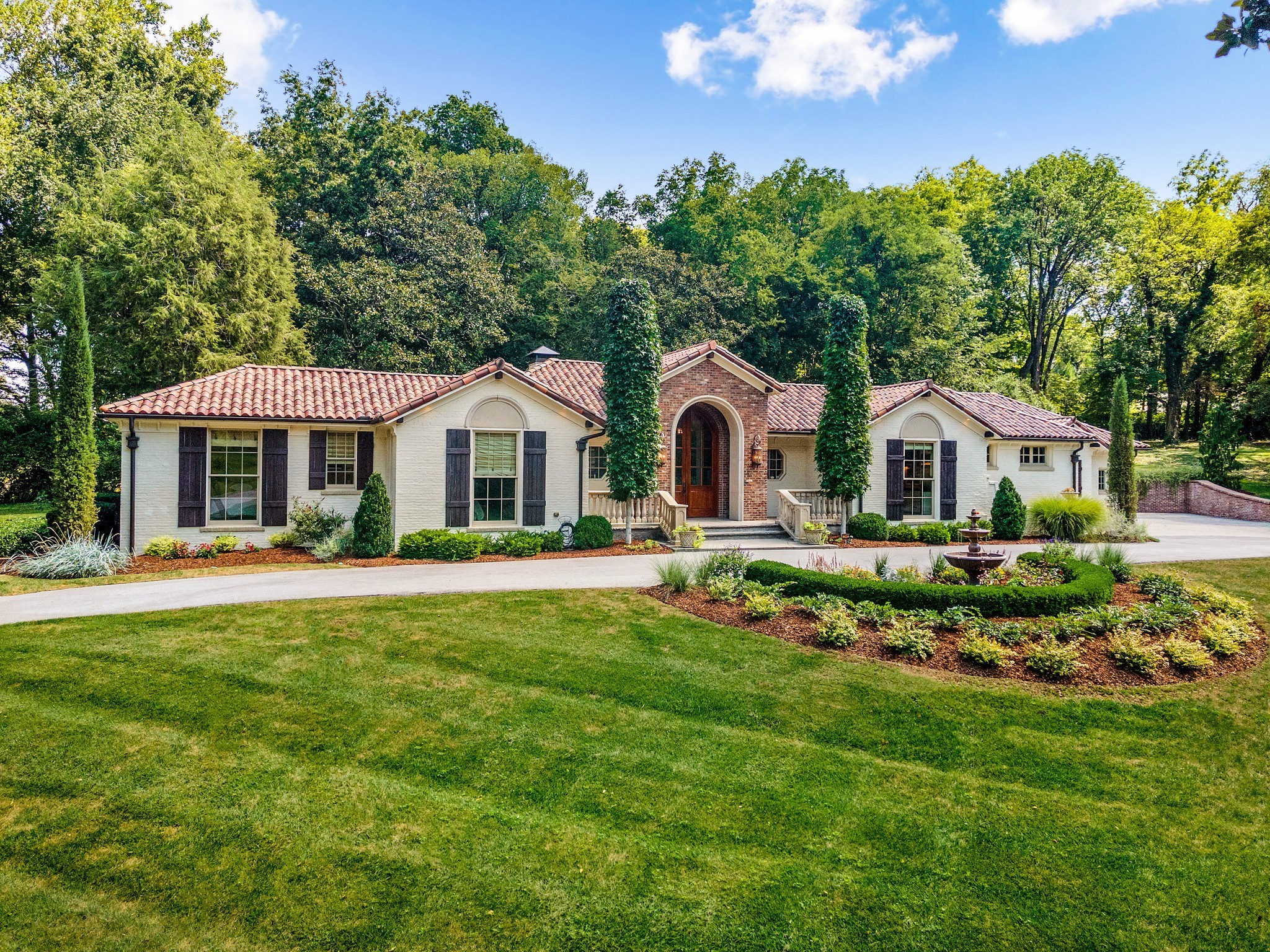 110 Lynnwood Ter
