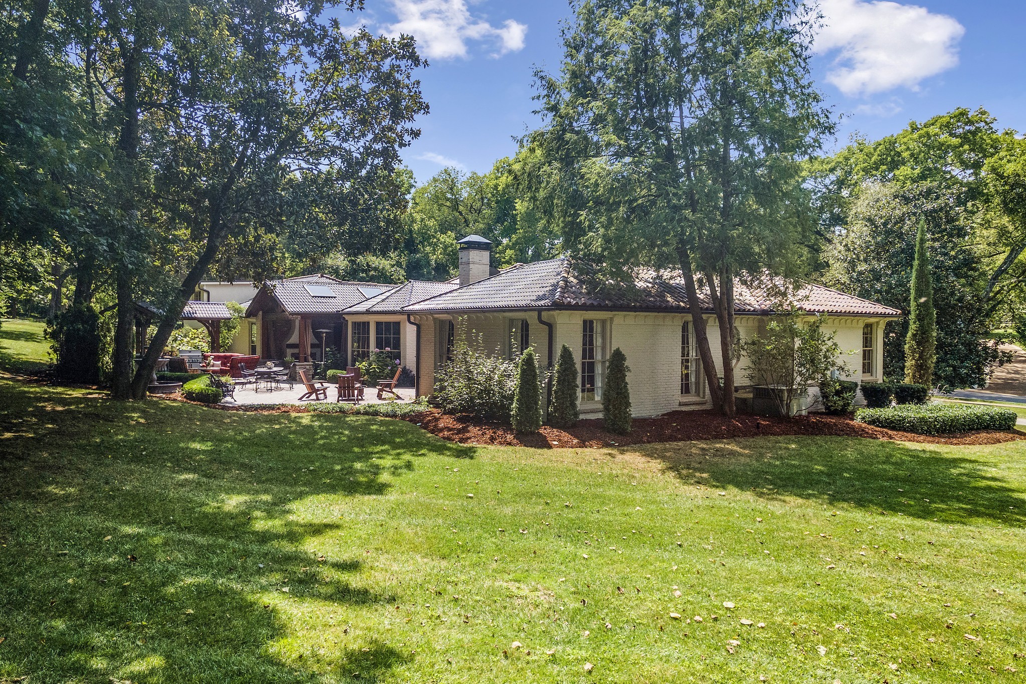 110 Lynnwood Ter