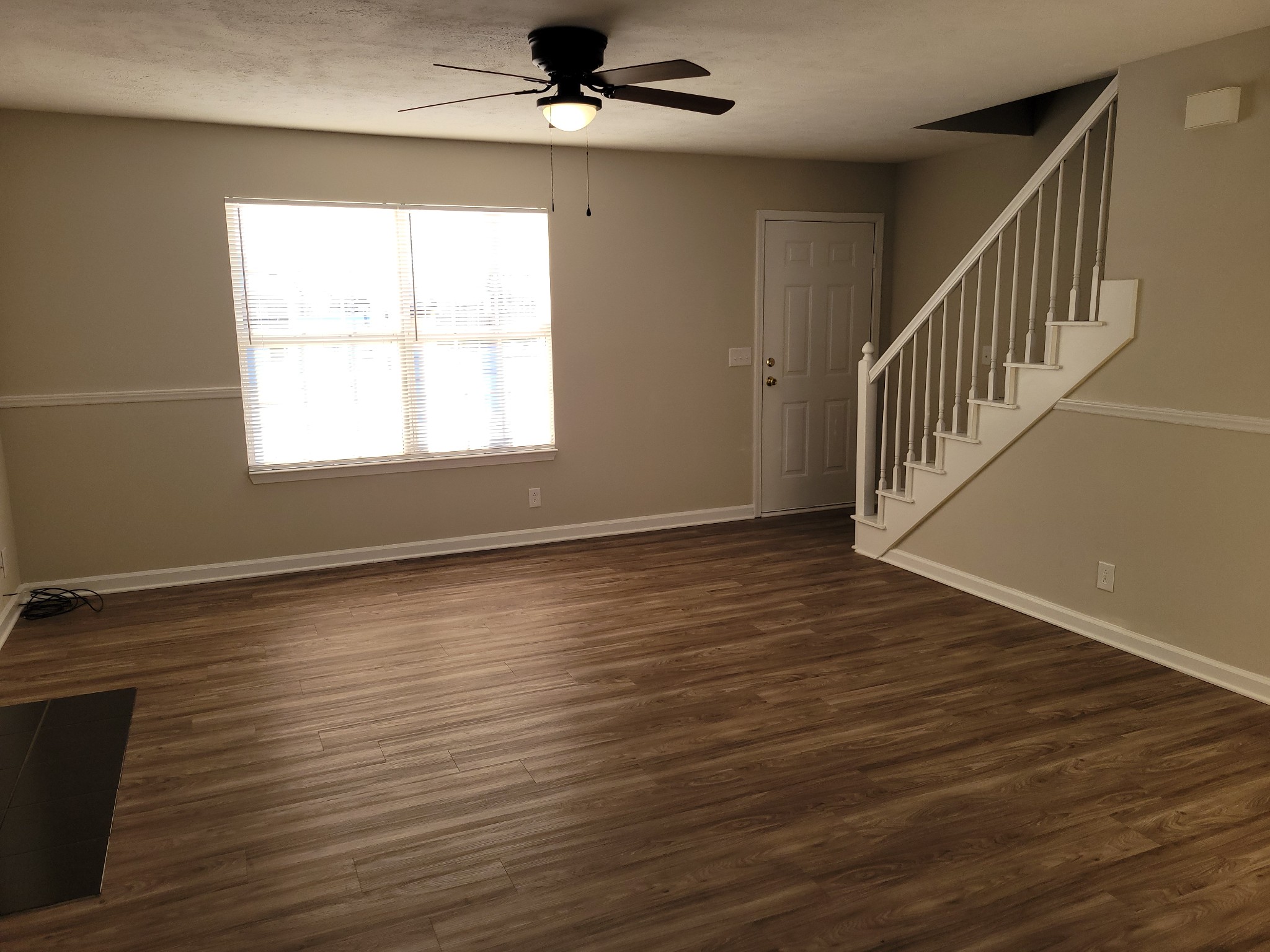 1210 Pearlknob Court