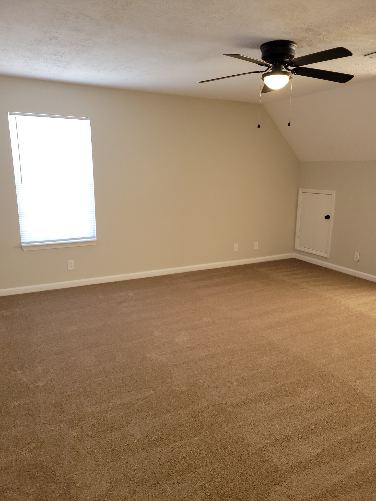 1210 Pearlknob Court