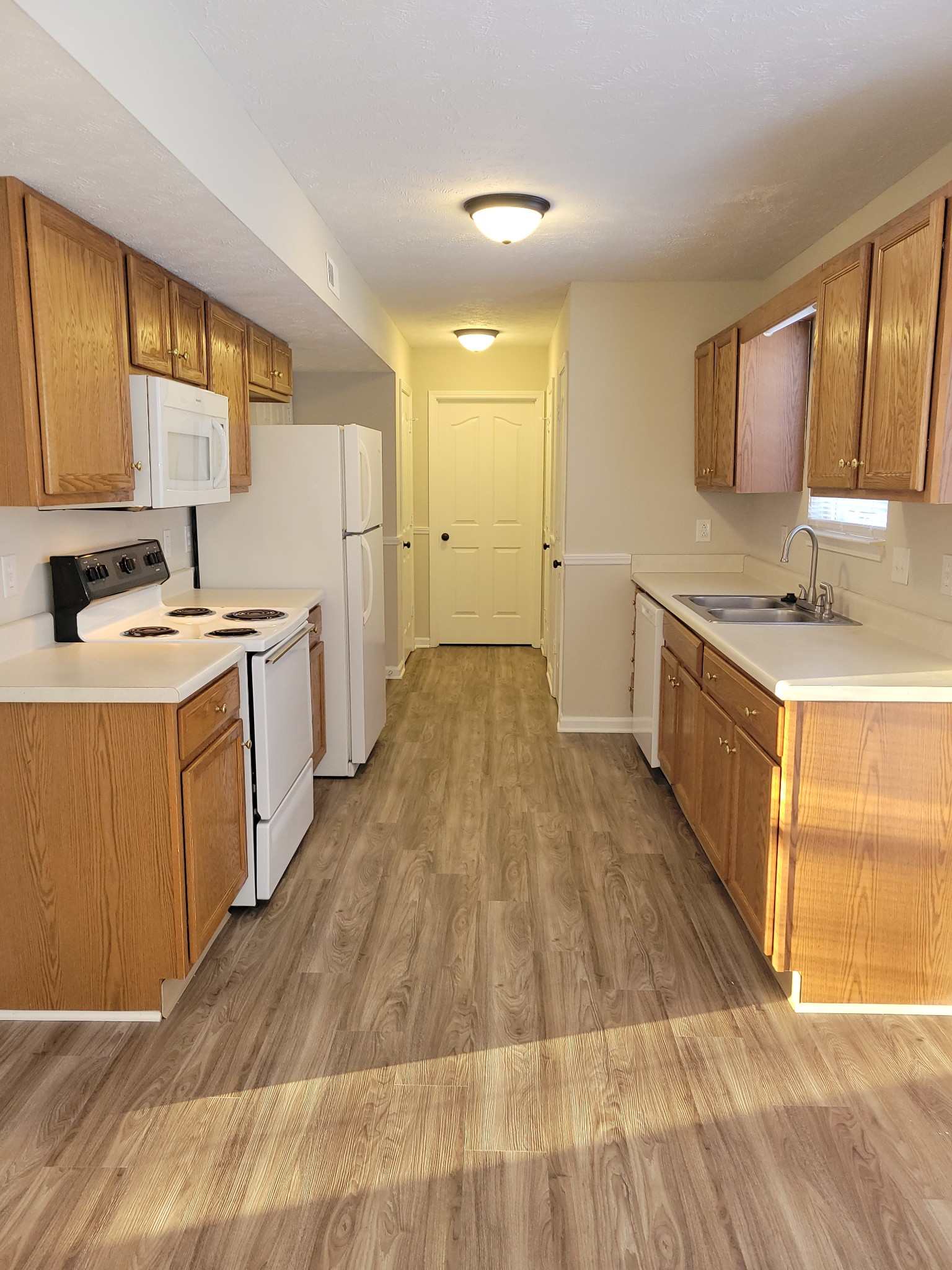 1210 Pearlknob Court