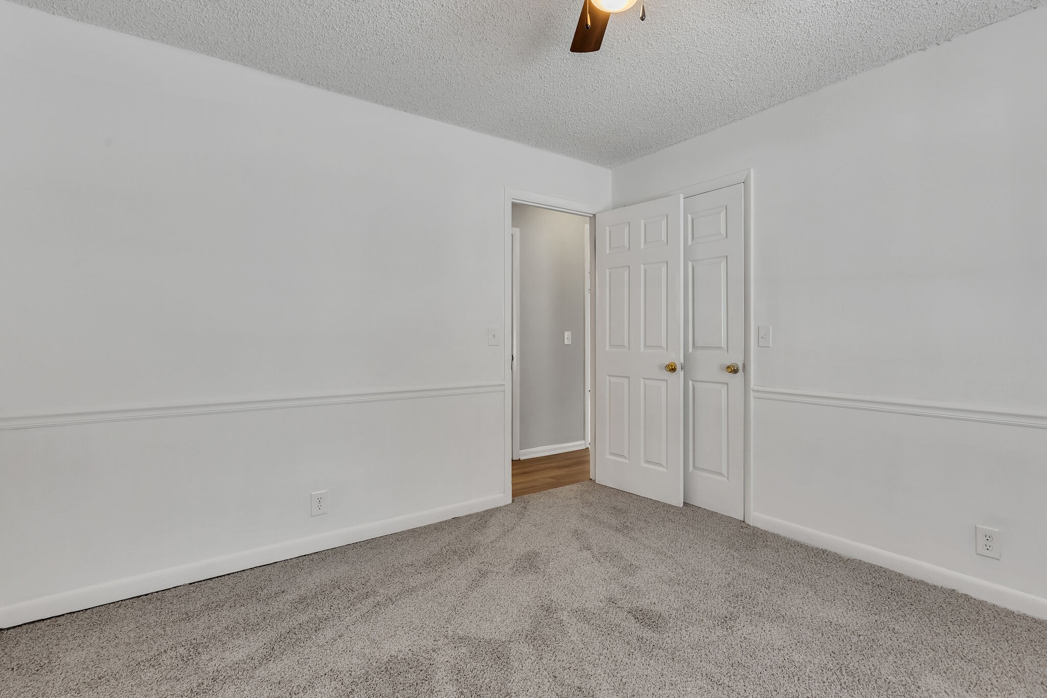 211 Elmwood Dr