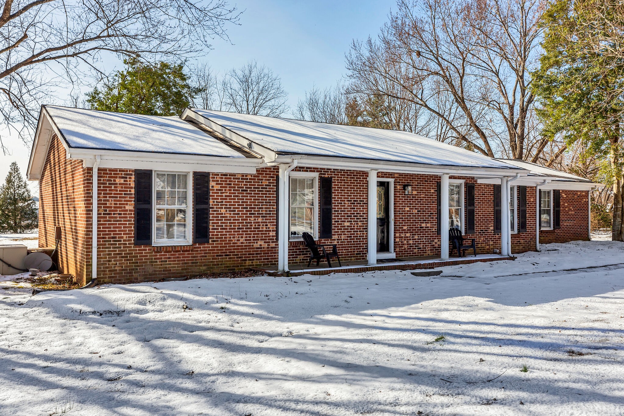 211 Elmwood Dr