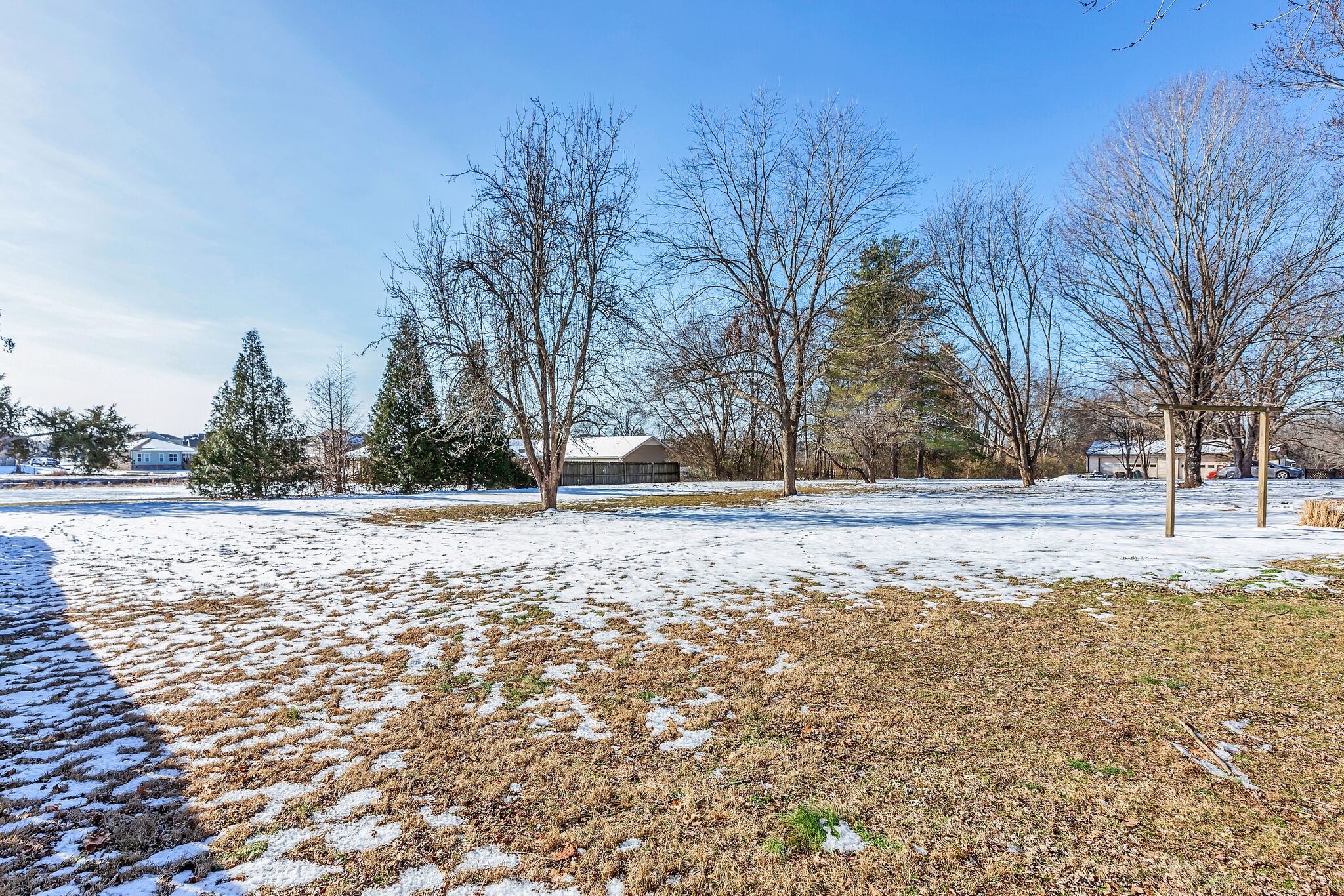 211 Elmwood Dr