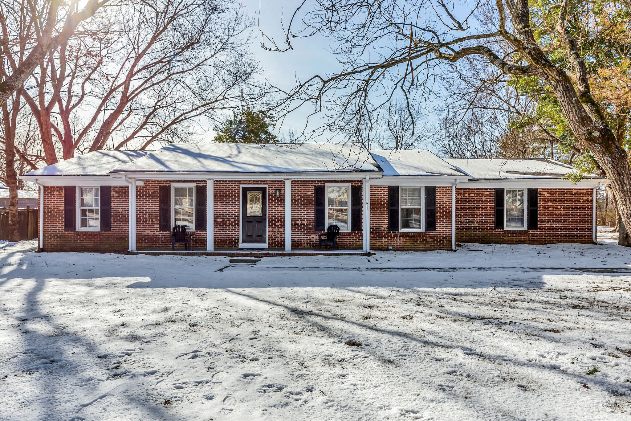 211 Elmwood Dr