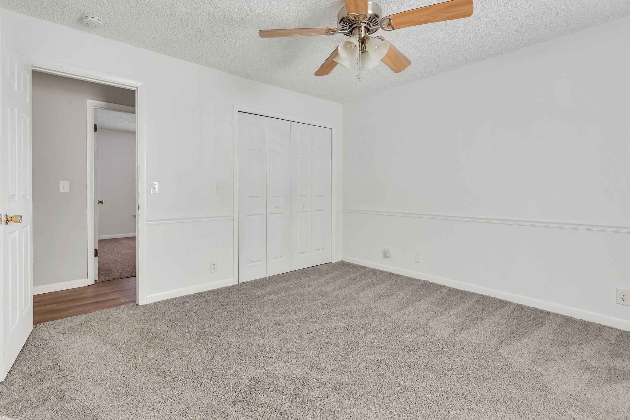 211 Elmwood Dr