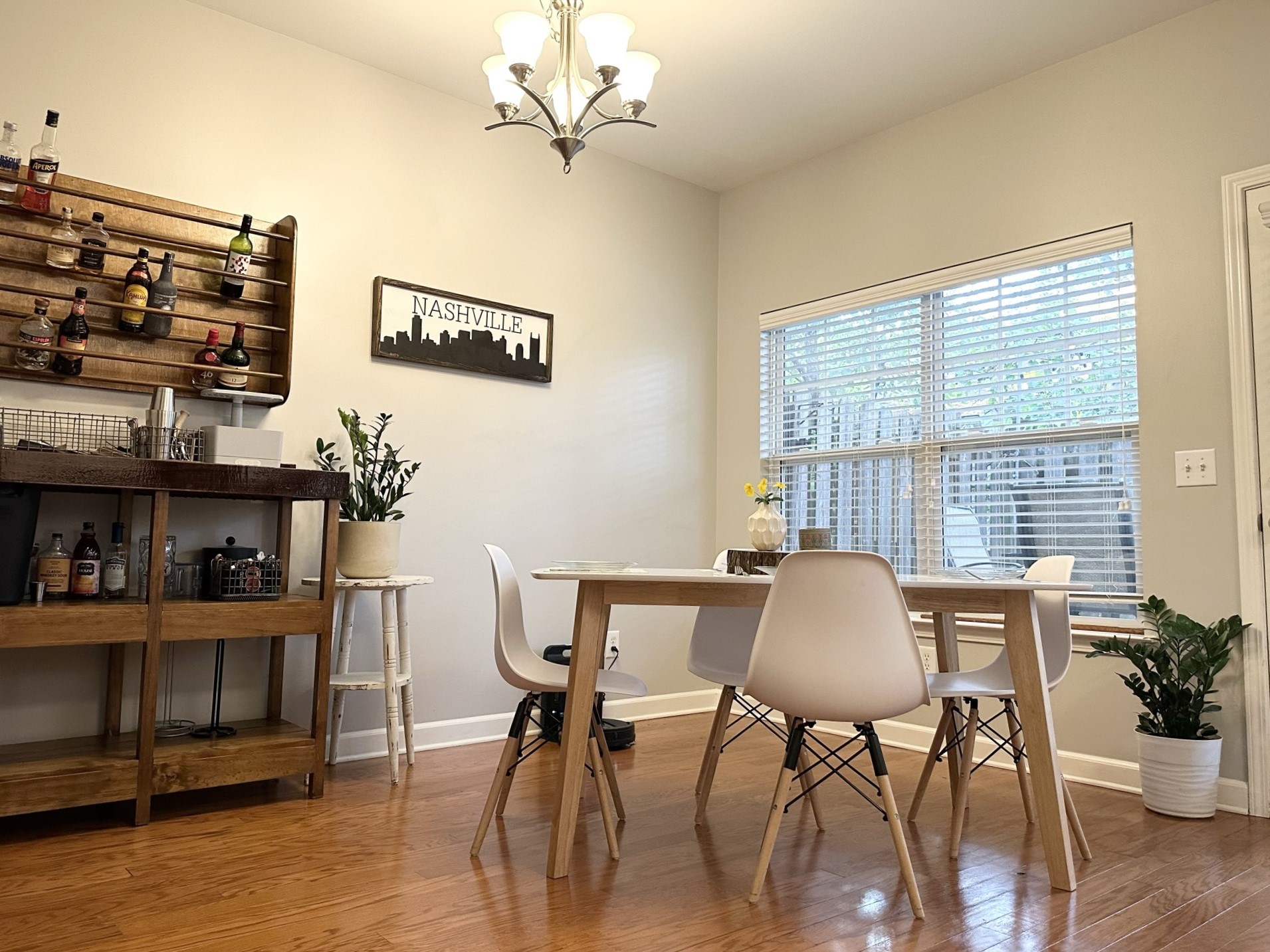 553 Rosedale Ave Unit: 104
