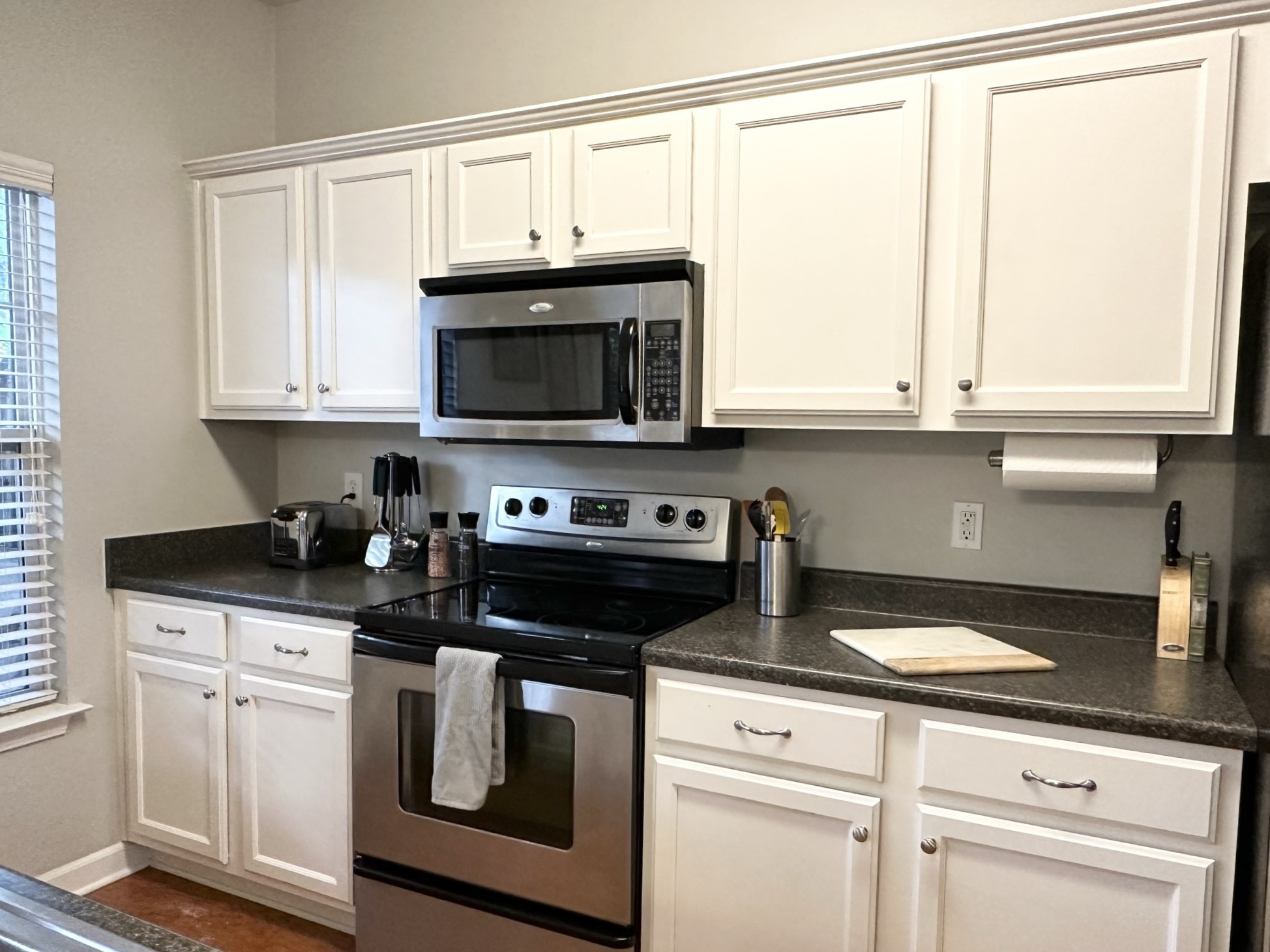553 Rosedale Ave Unit: 104