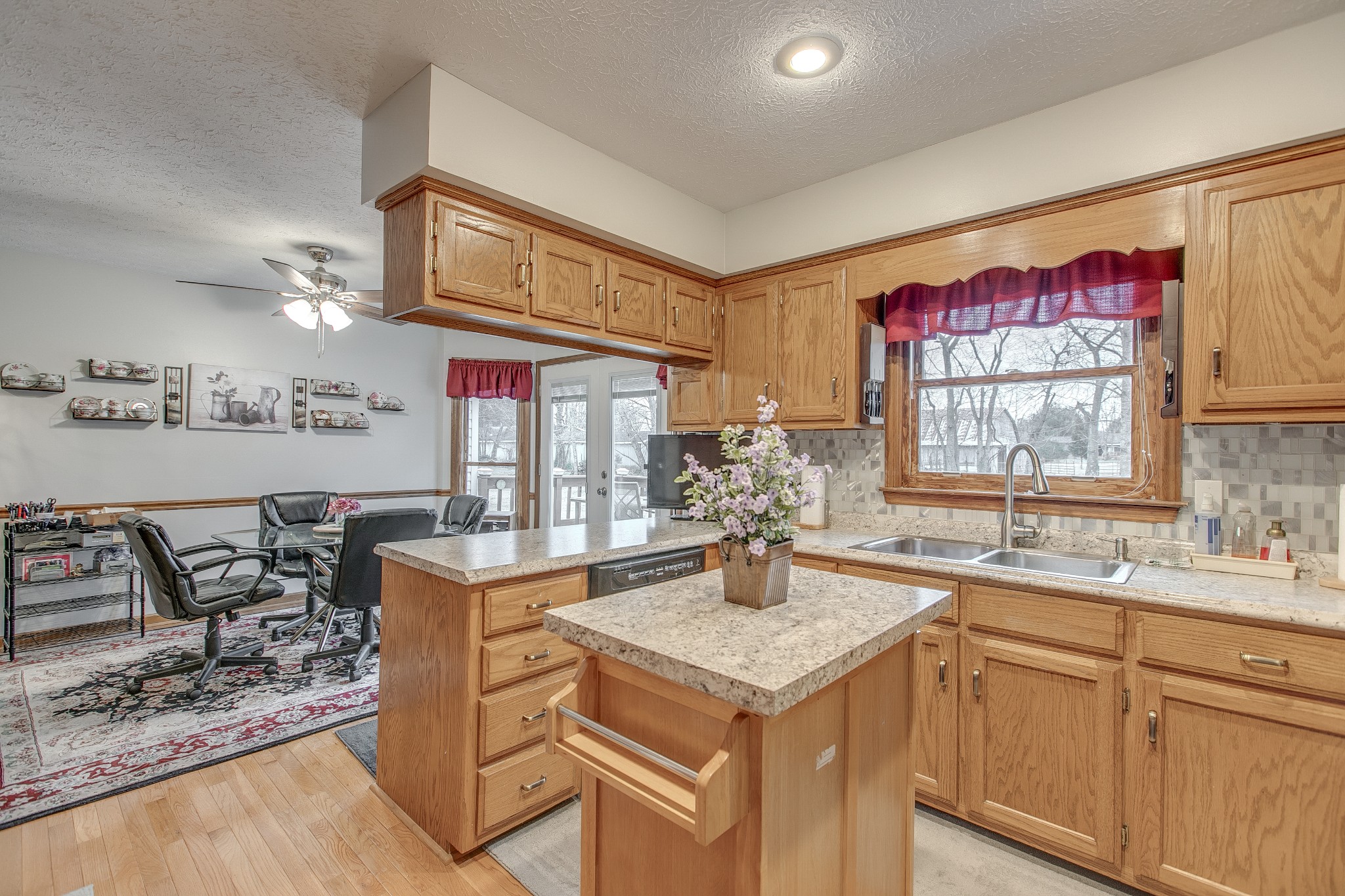 10314 Roanoke Dr