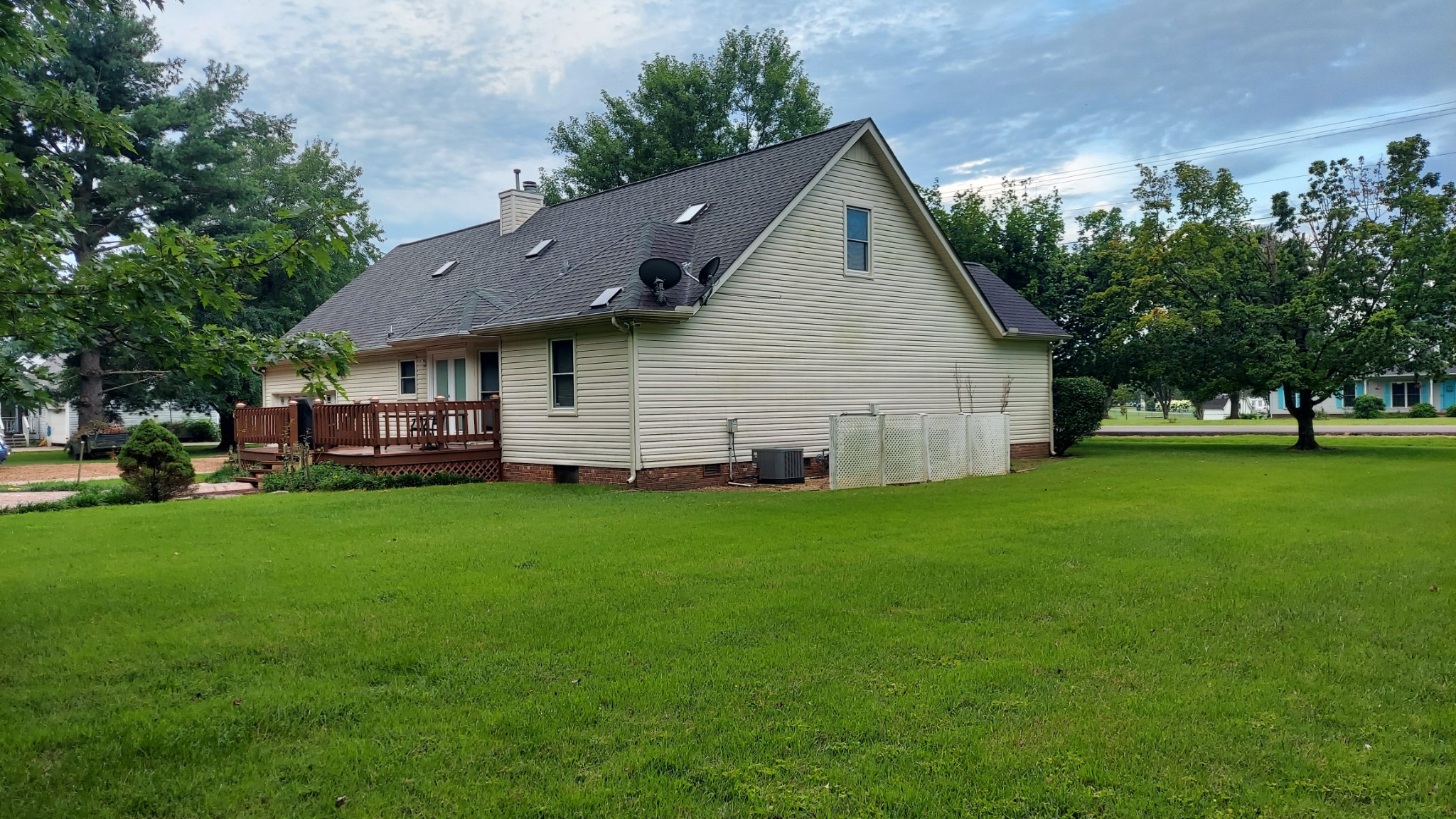 10314 Roanoke Dr