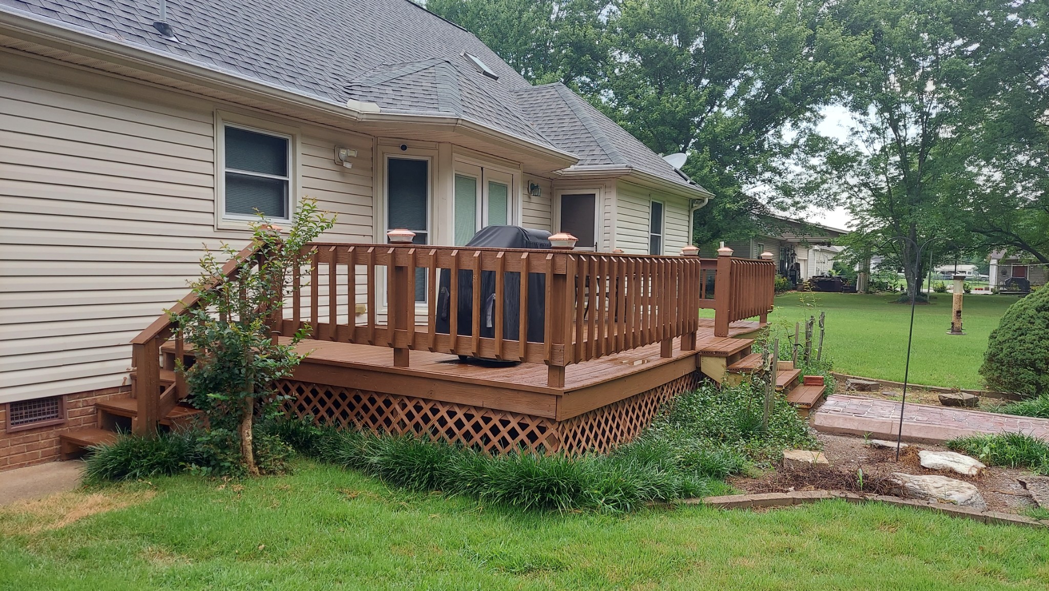 10314 Roanoke Dr