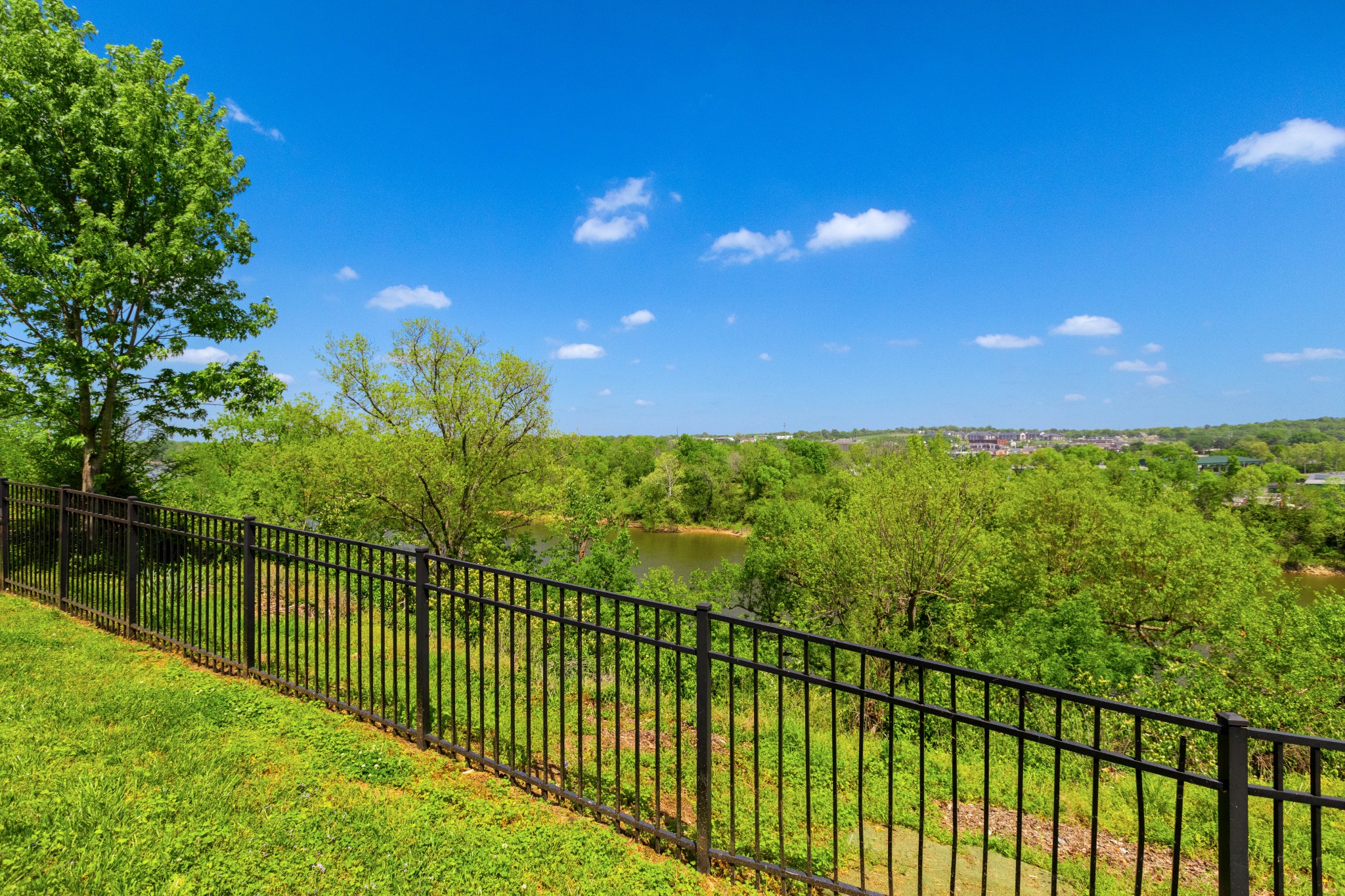 4018 Moss Rose Dr