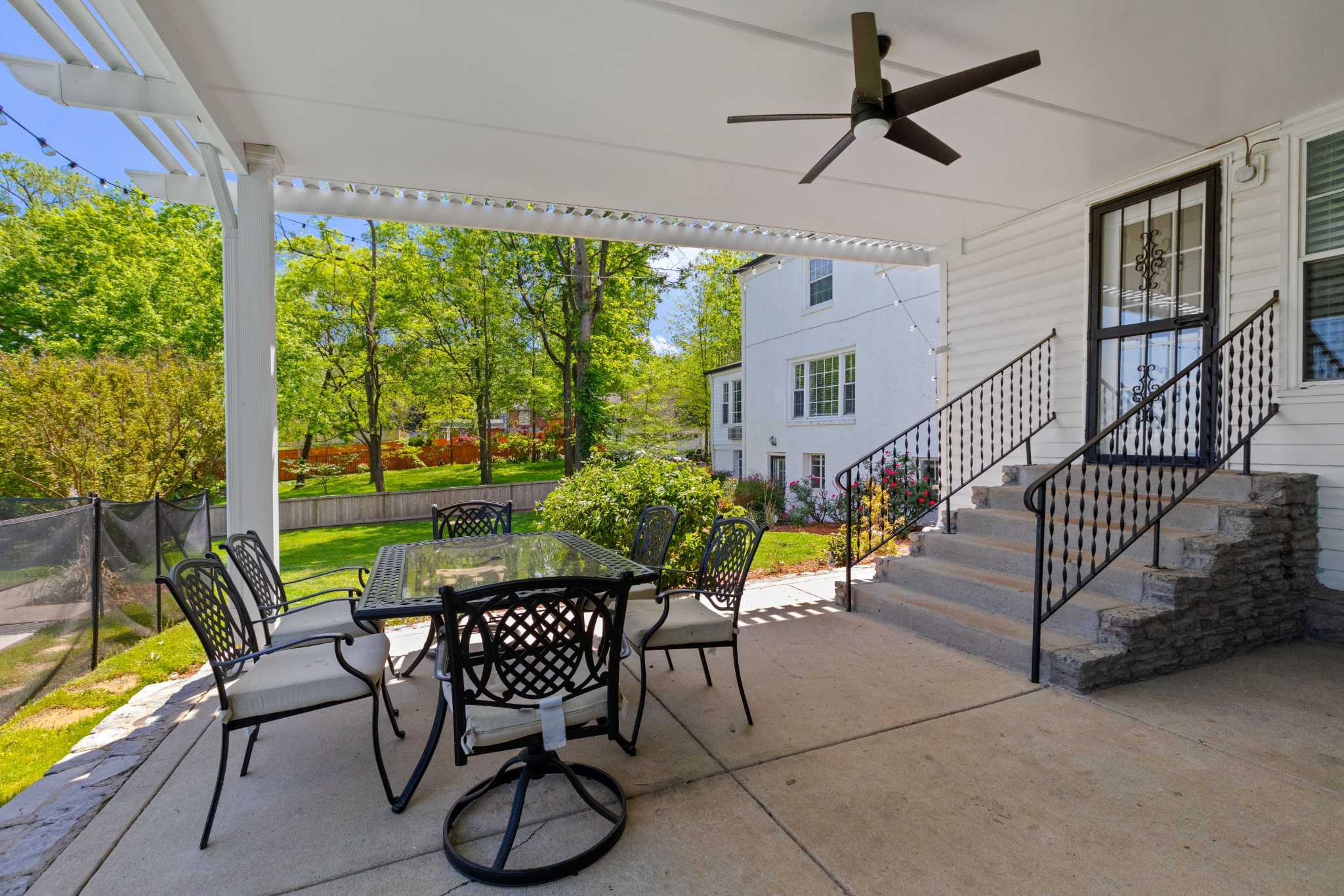 4018 Moss Rose Dr