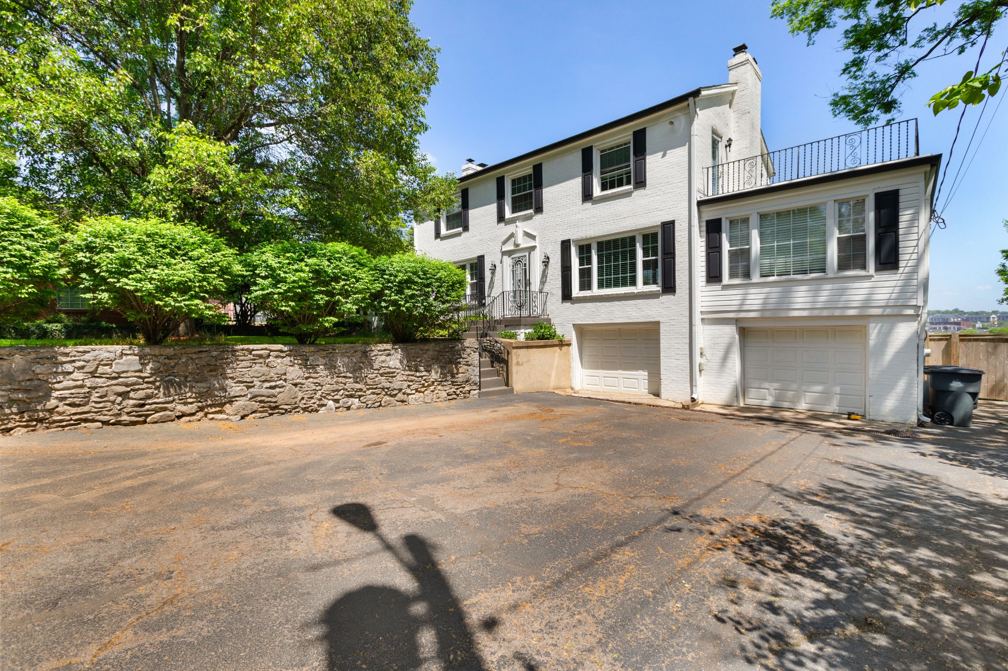 4018 Moss Rose Dr