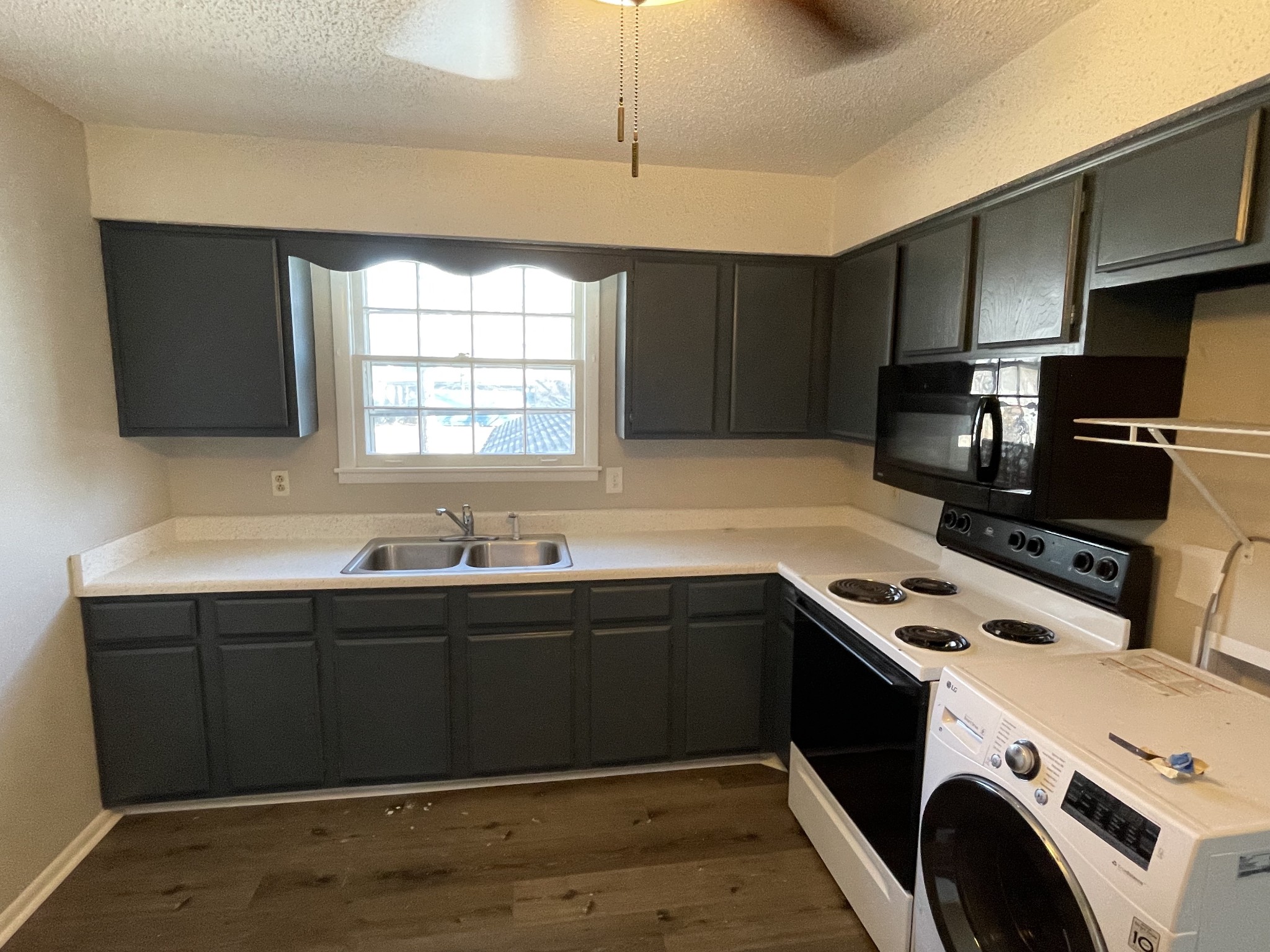 1120 N Maple St Unit: 4