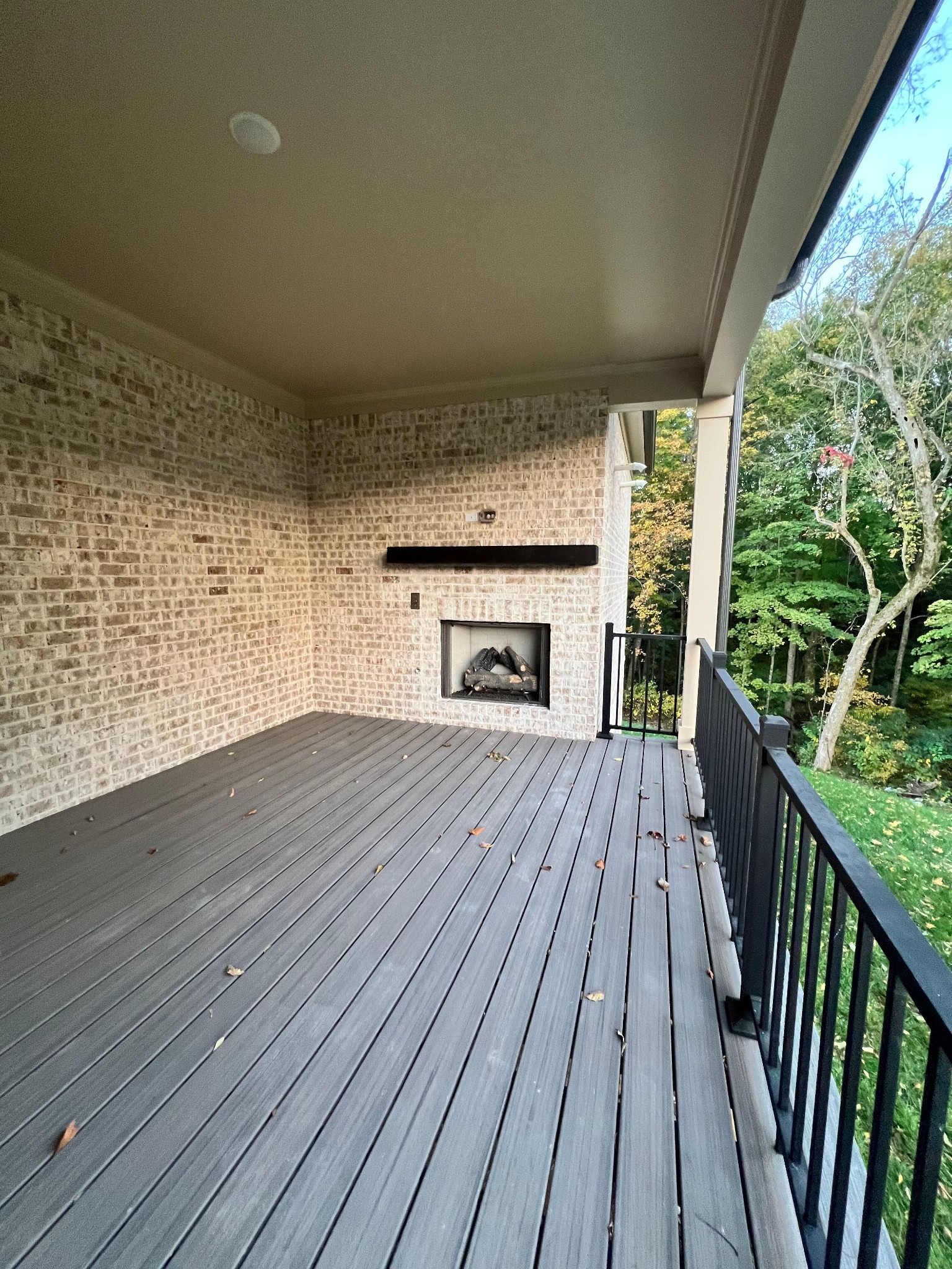 1637 Champagne Ct