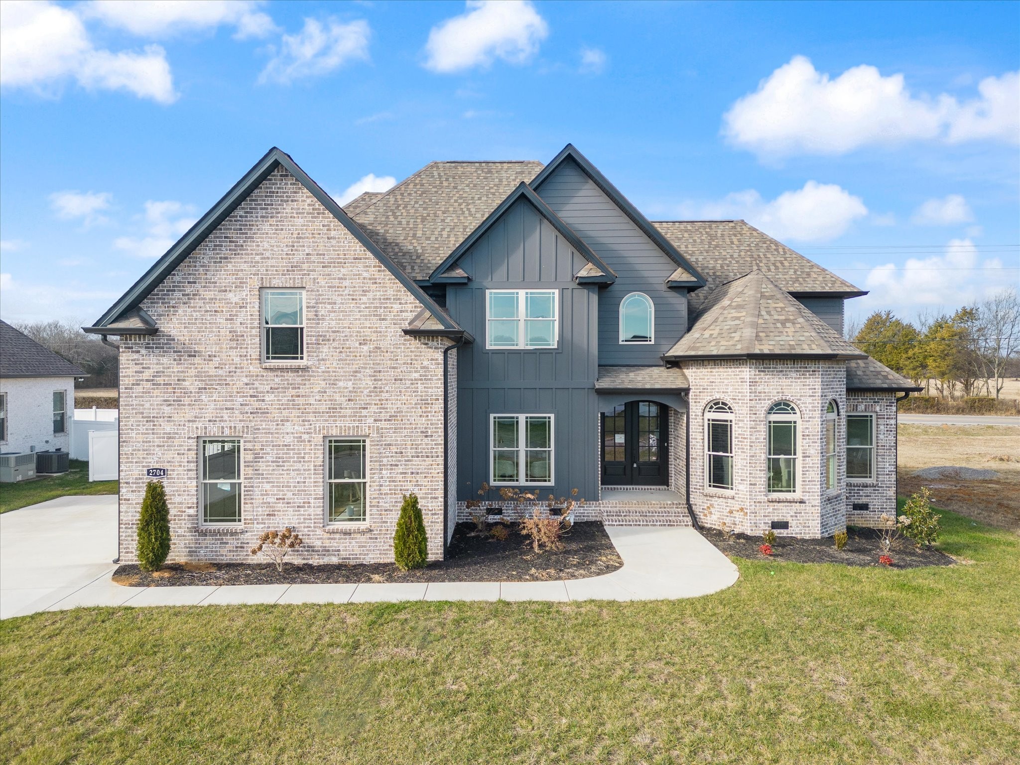 2704 Carousel Dr