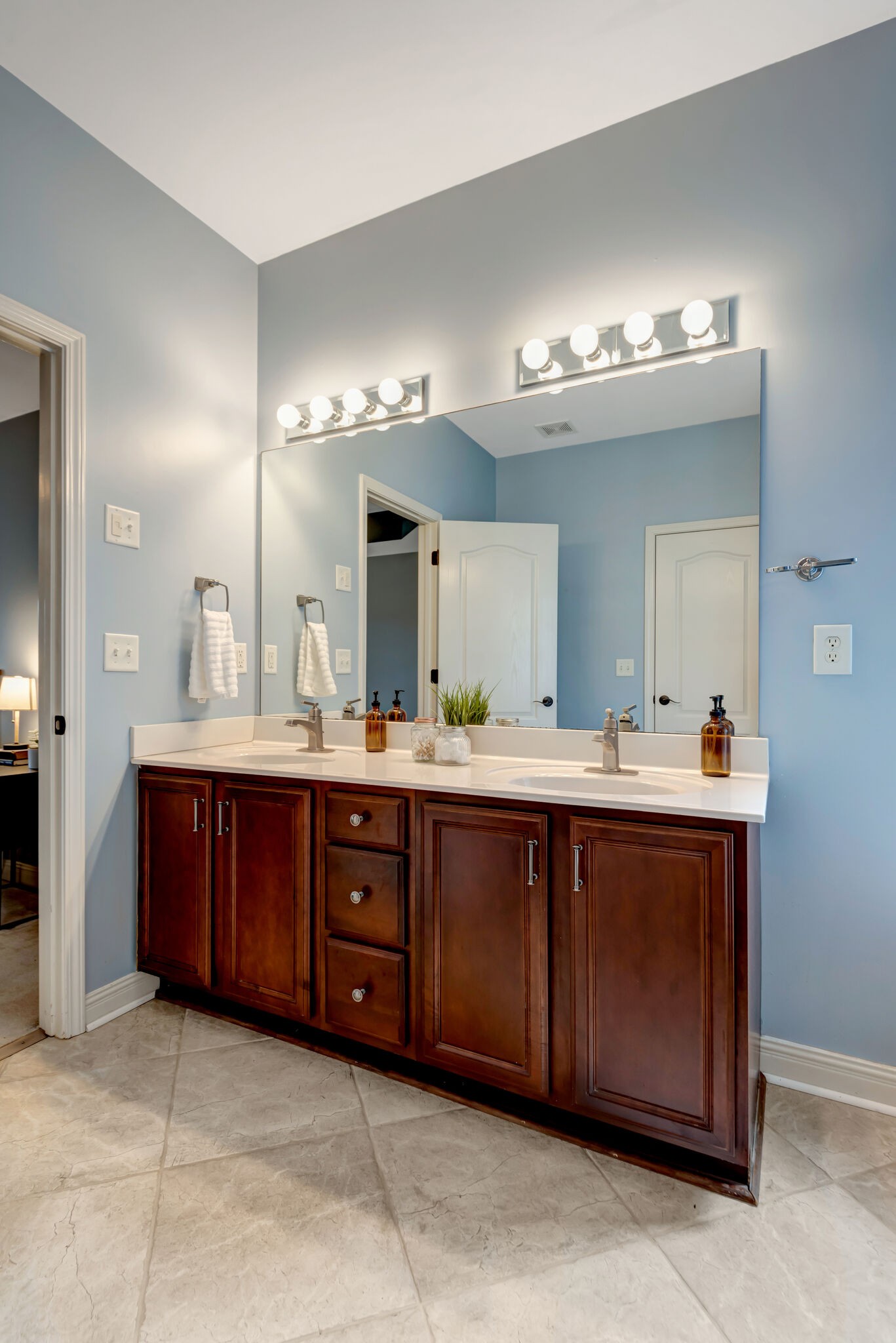 6921 Scarlet Ridge Dr