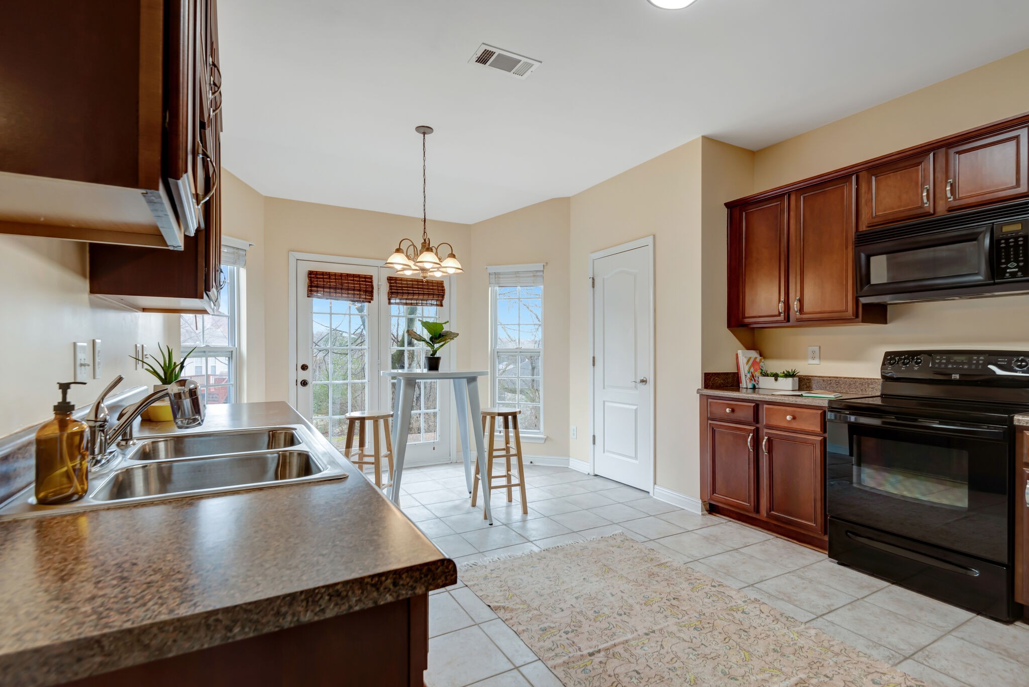 6921 Scarlet Ridge Dr