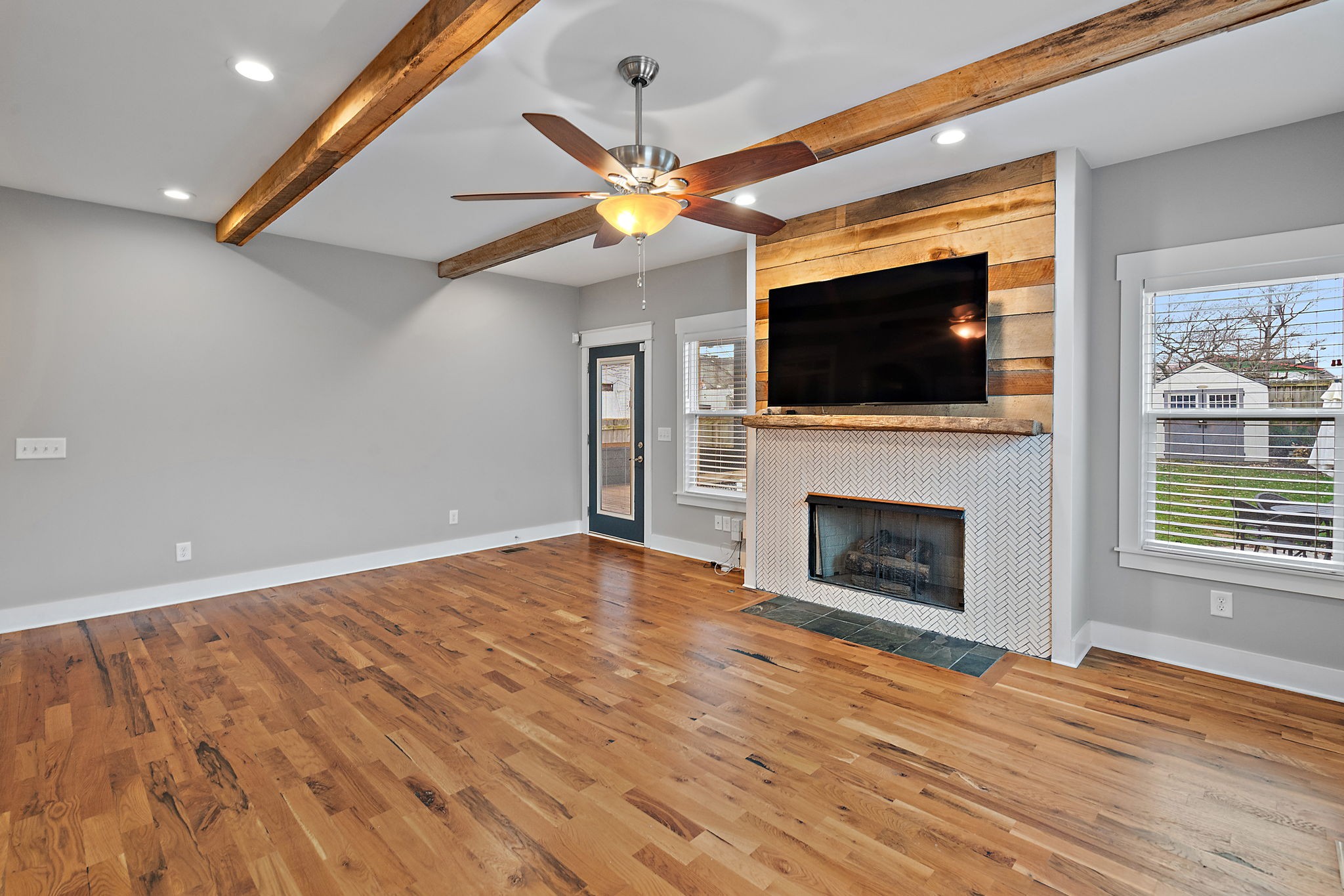 1036A Iverson Ave
