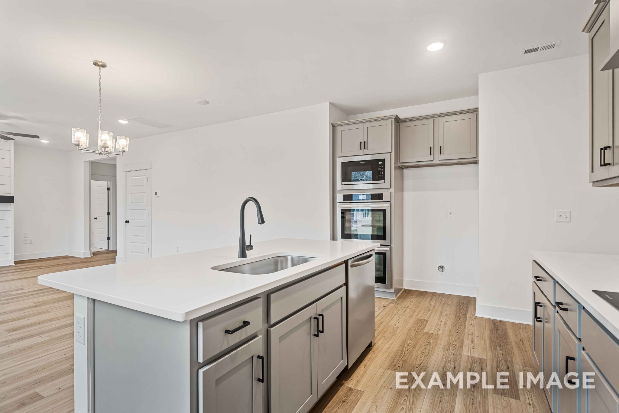2406 Sunnyview Cove