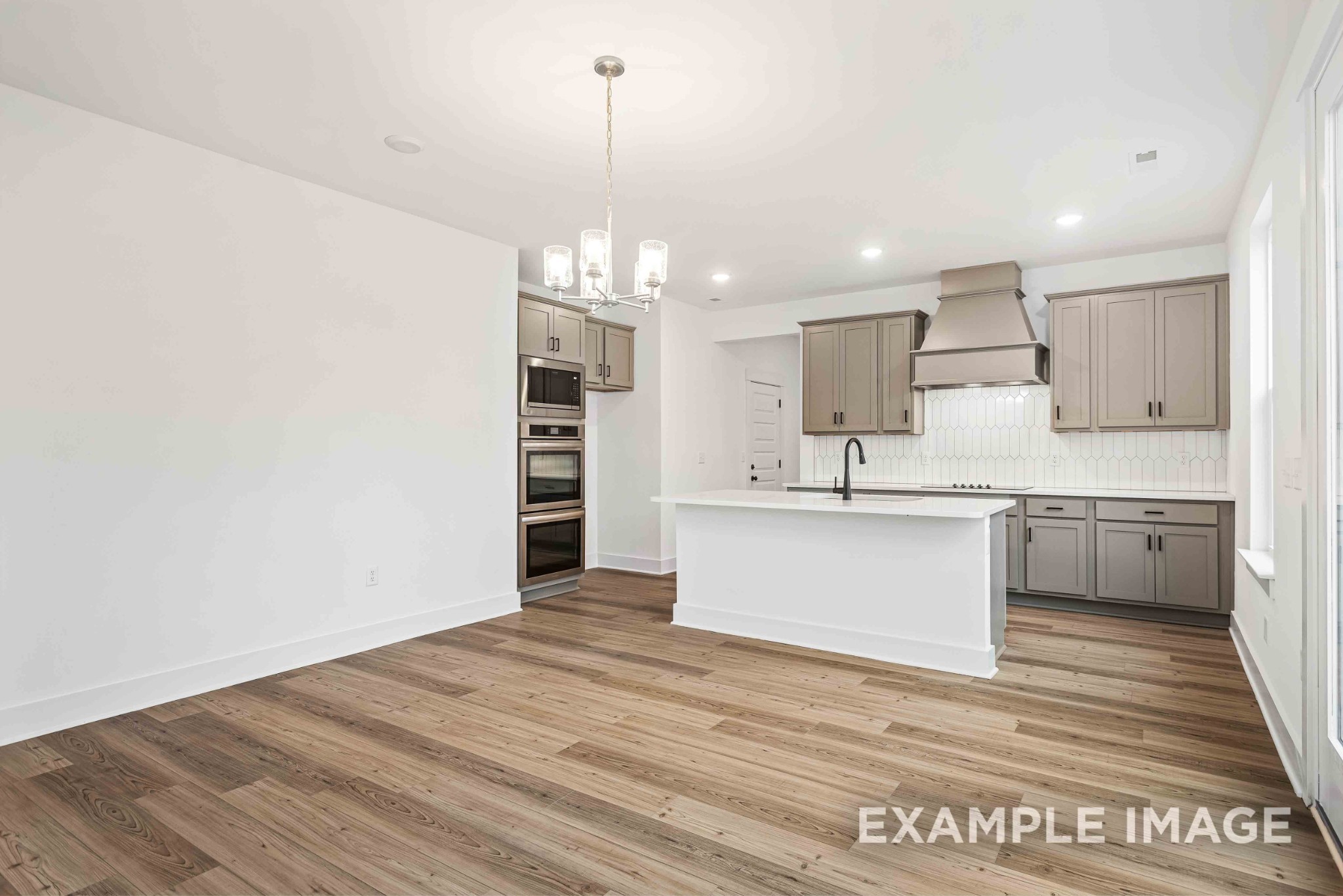 2406 Sunnyview Cove
