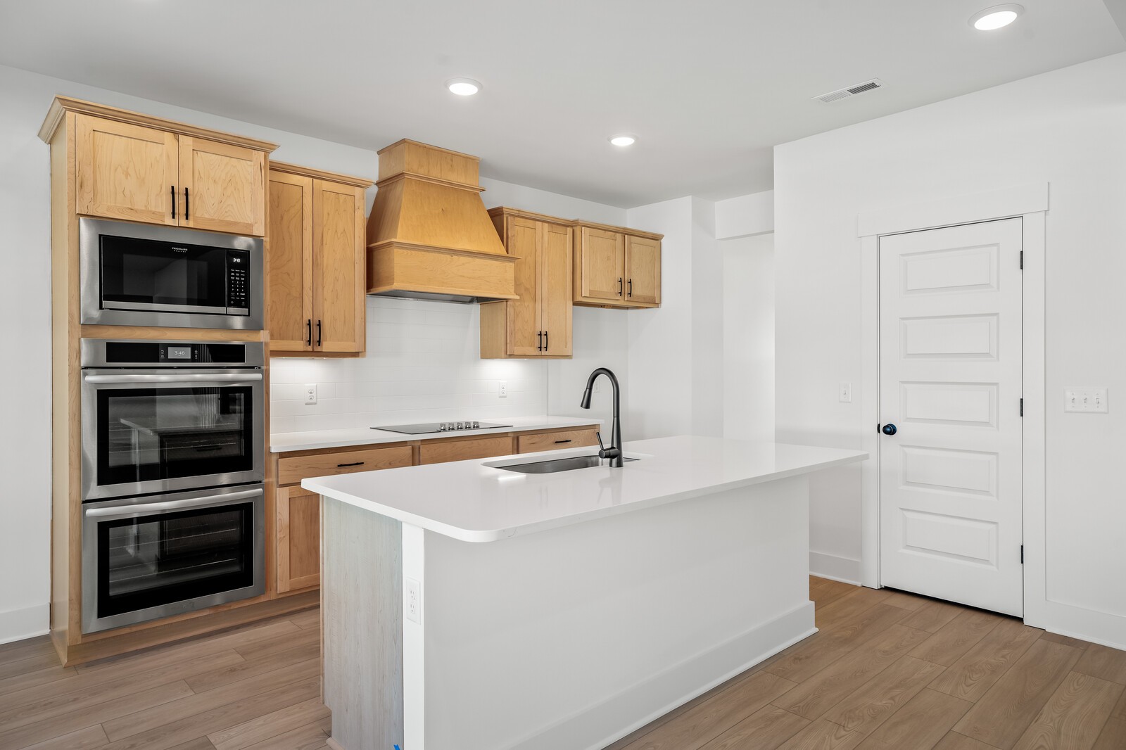 2403 Sunnyview Cove
