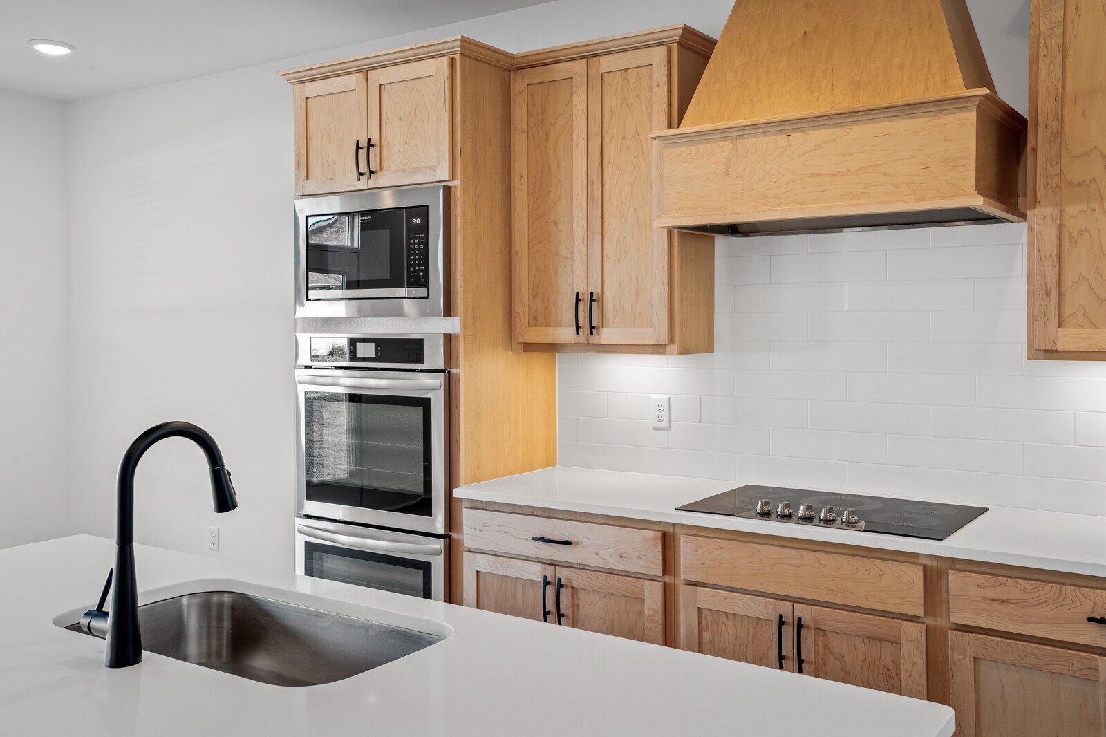 2403 Sunnyview Cove