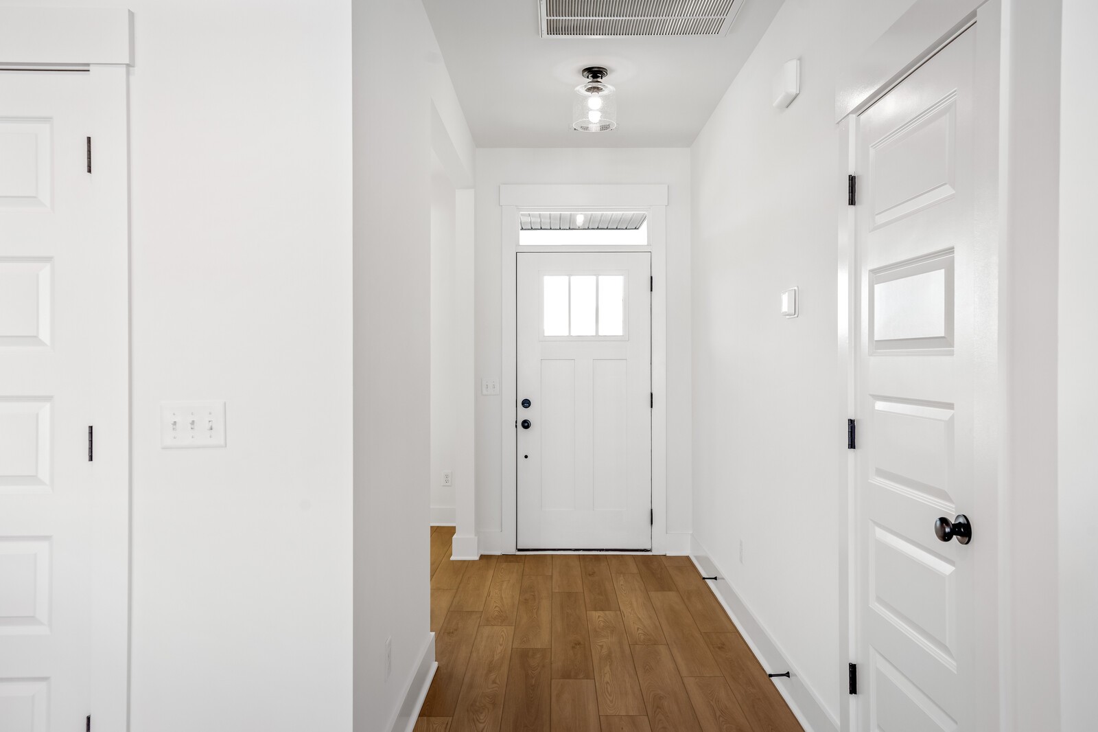 2403 Sunnyview Cove