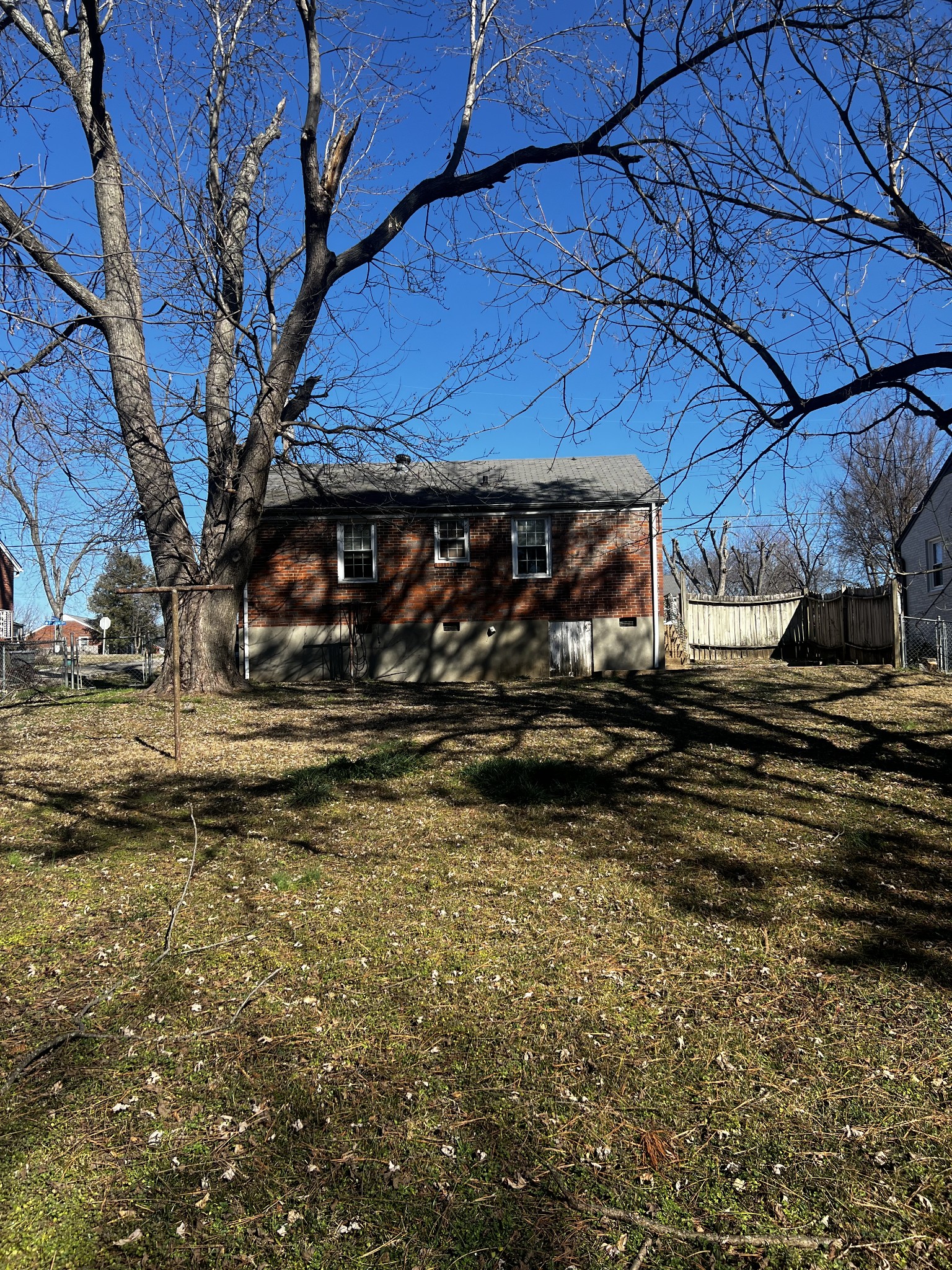 529 Fairlane Dr