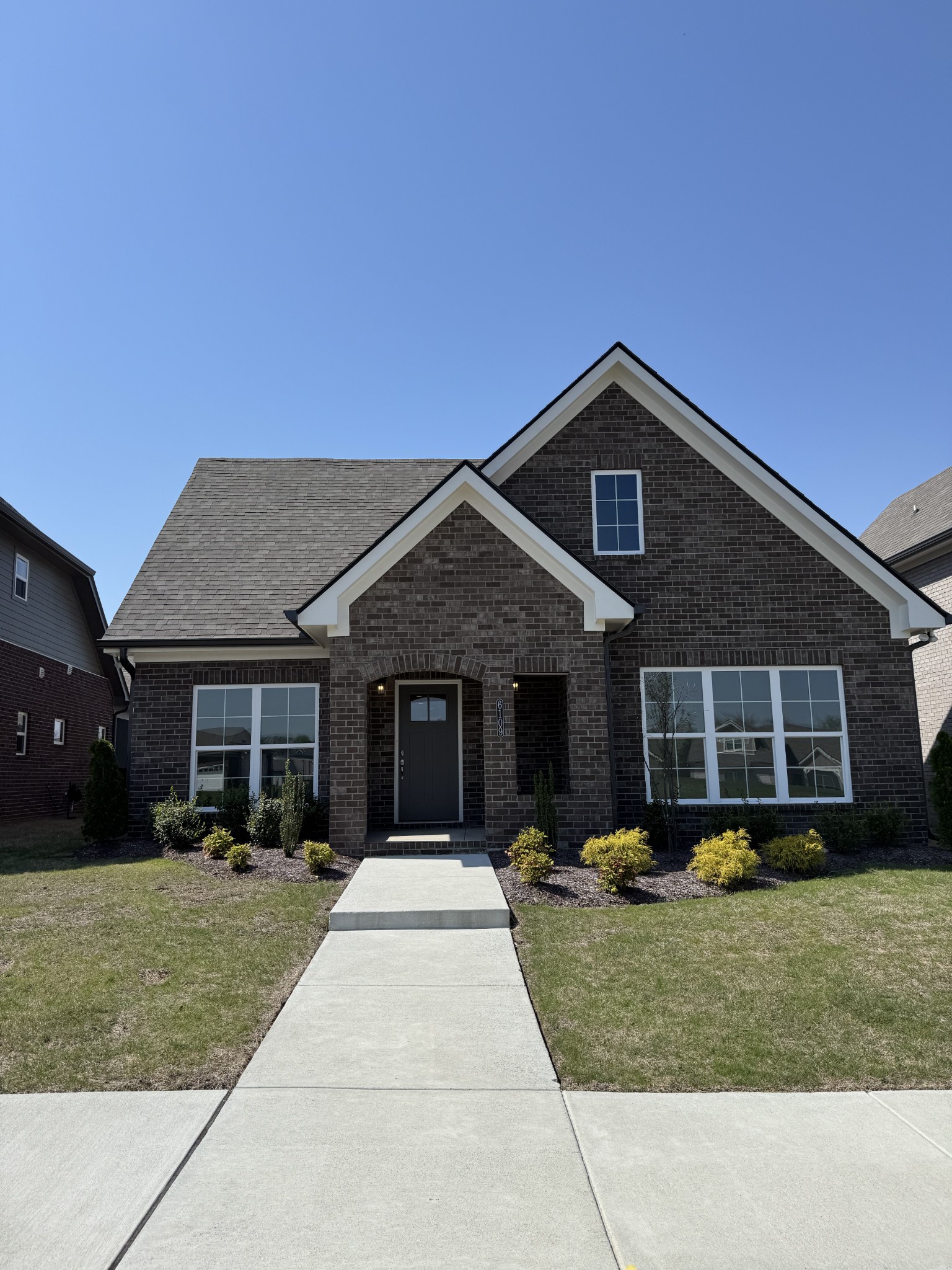 6109 Parkhaven Blvd